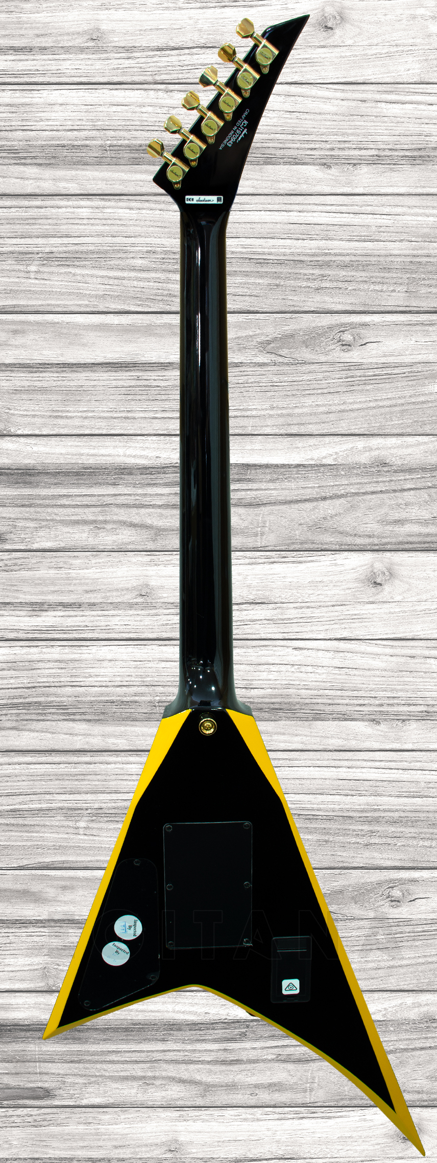 -jackson-rrx24-black-w-yellow-bevels_5eec7950a8e6f.jpg