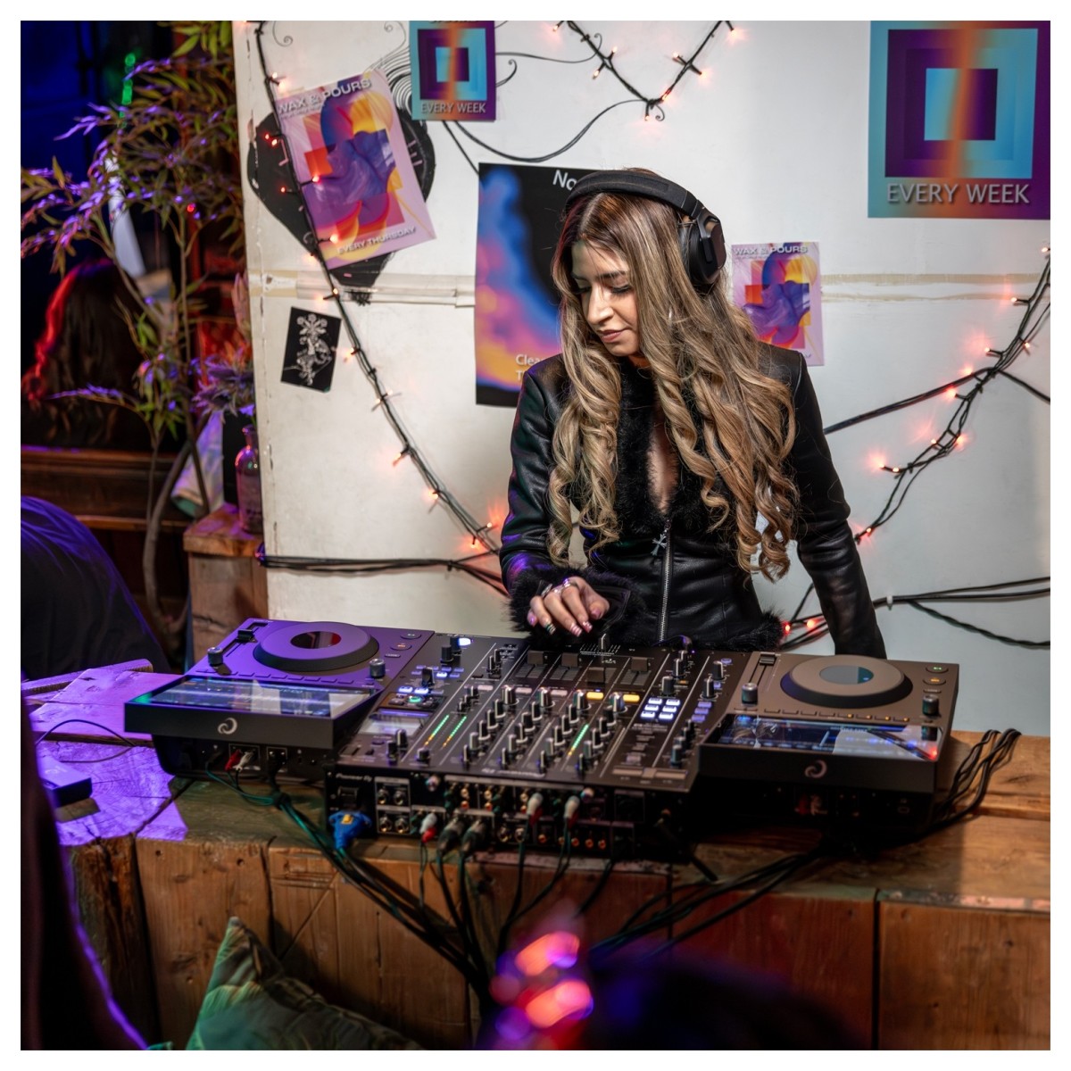 alphatheta-cdj-1500x_6a61d93e1f919.jpg