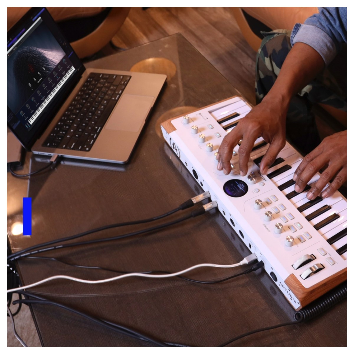 arturia-astrolab-37-portable-stage-keyboard_6926c993485ba.jpg