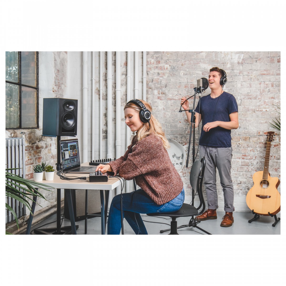 audient-id4-mkii_678a4c130a461.jpg