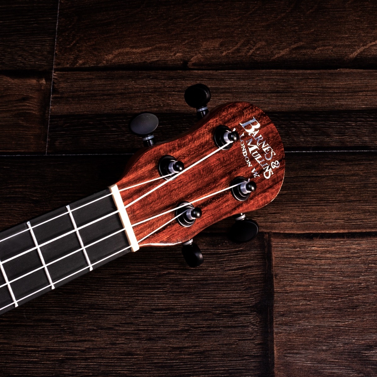barnes-mullins-concert-ukulele-electro-walnut_6915ac4b7e2c0.jpg
