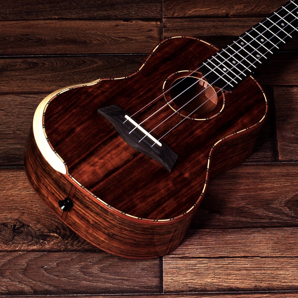 barnes-mullins-concert-ukulele-walnut_6915ab000d381.jpg