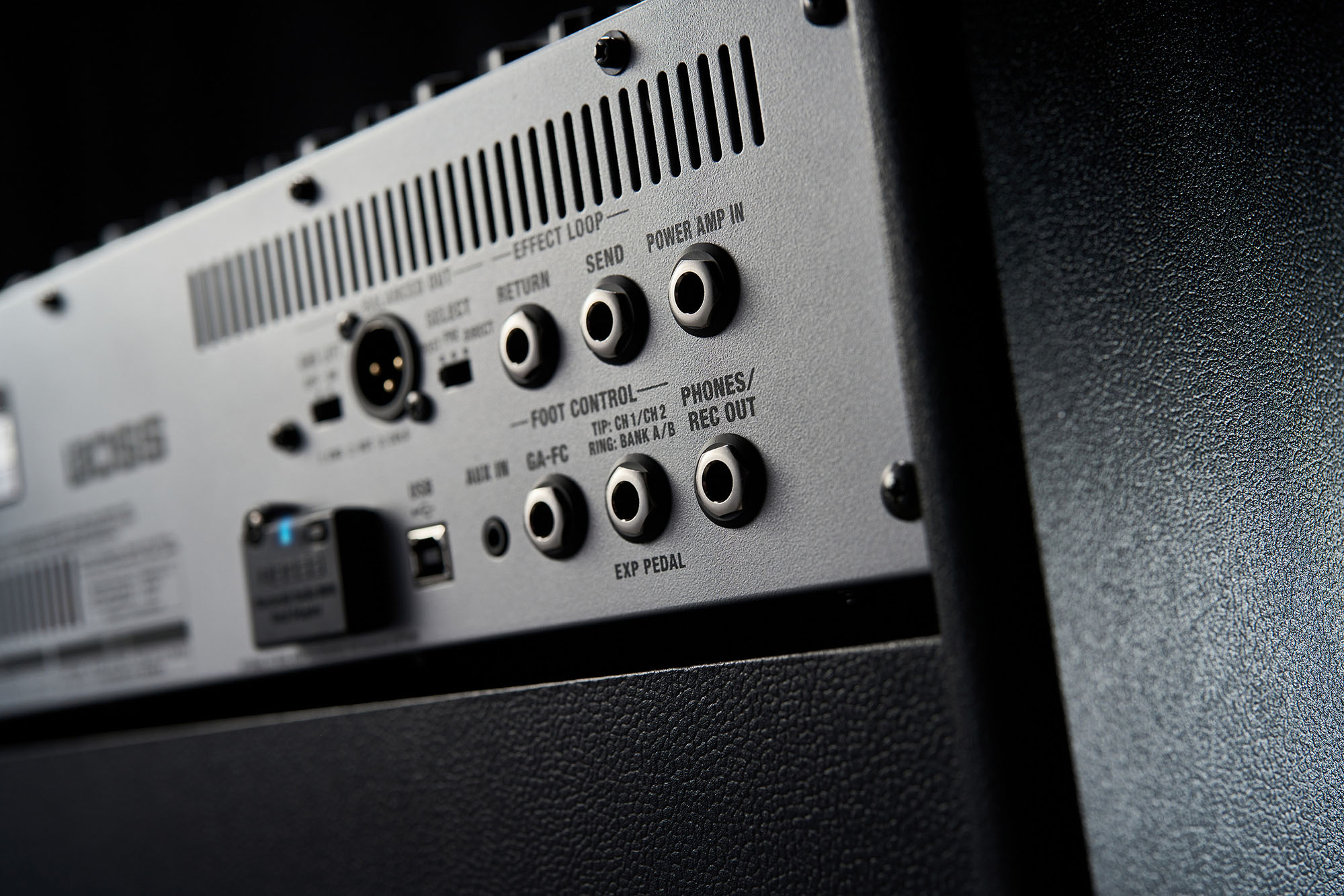 bboss-katana-110-bass-combo-de-baixo-profissional-classe-ab-110-watts-b_684097062ba51.jpeg
