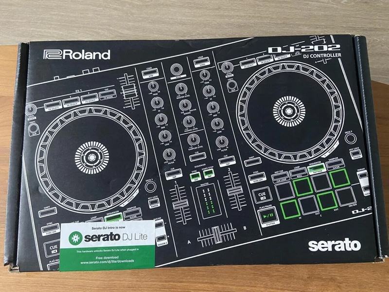 bdeluxe-dj-pack-roland-dj-202-controlador-dj-bolsa-roland-cb-bdj202-serato-dj-intro-b_67fea5d5b32f9.jpg