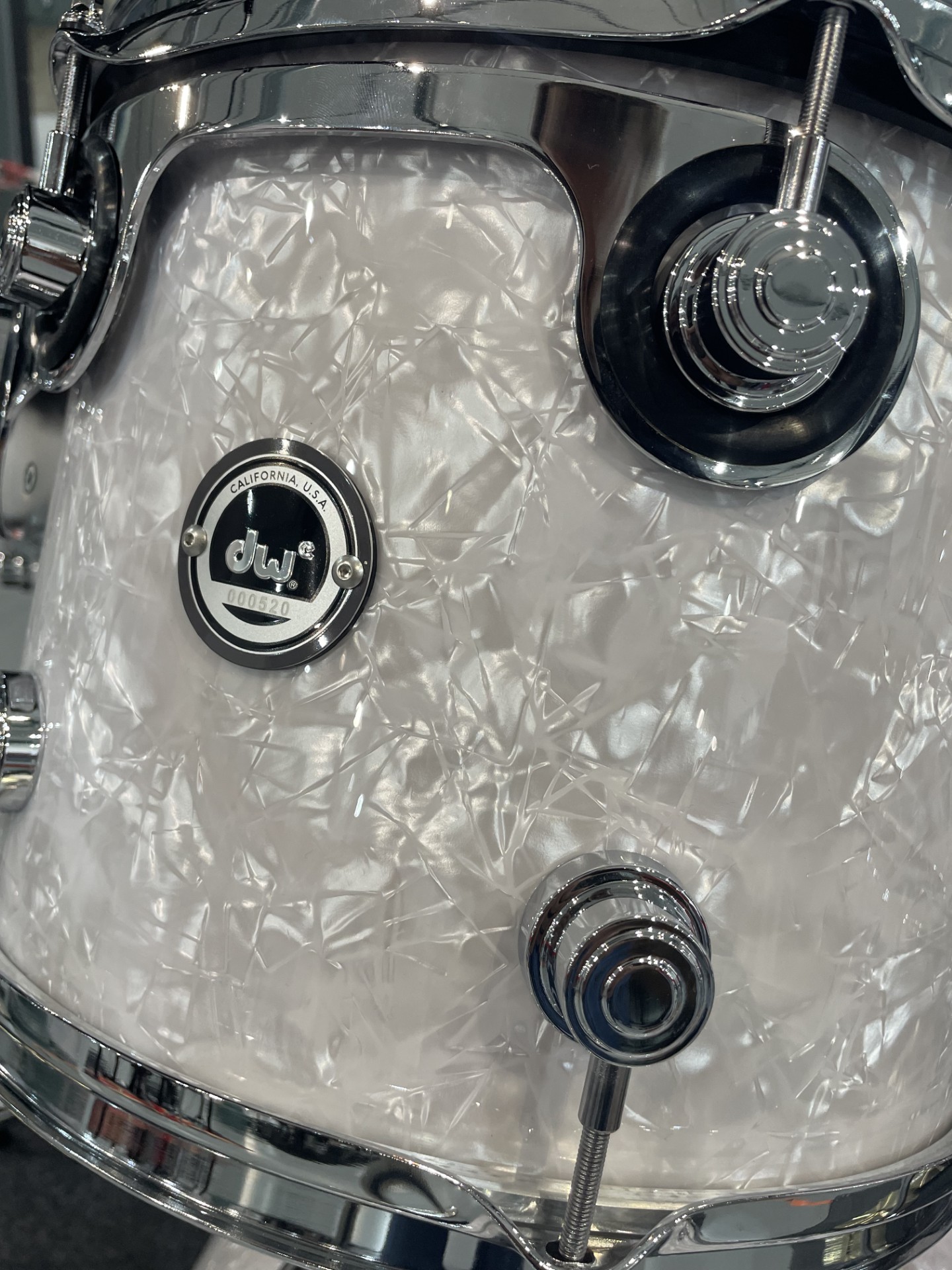 bdw-dwe-5-piece-drum-kit-bundle-white-marine-pearl-roland-v71-4cy-4wt-01-b_69808e6e6ee98.jpeg