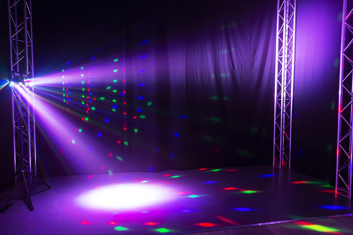 beamz-partybar2-with-2x-par-2x-derby_69384dd24f1b8.jpg