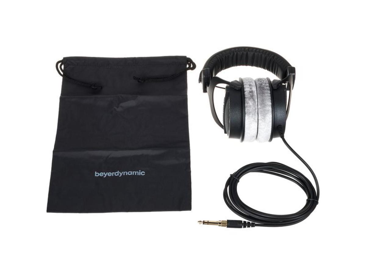 beyerdynamic-dt-990-pro-80-ohms_67507483b8b03.jpg