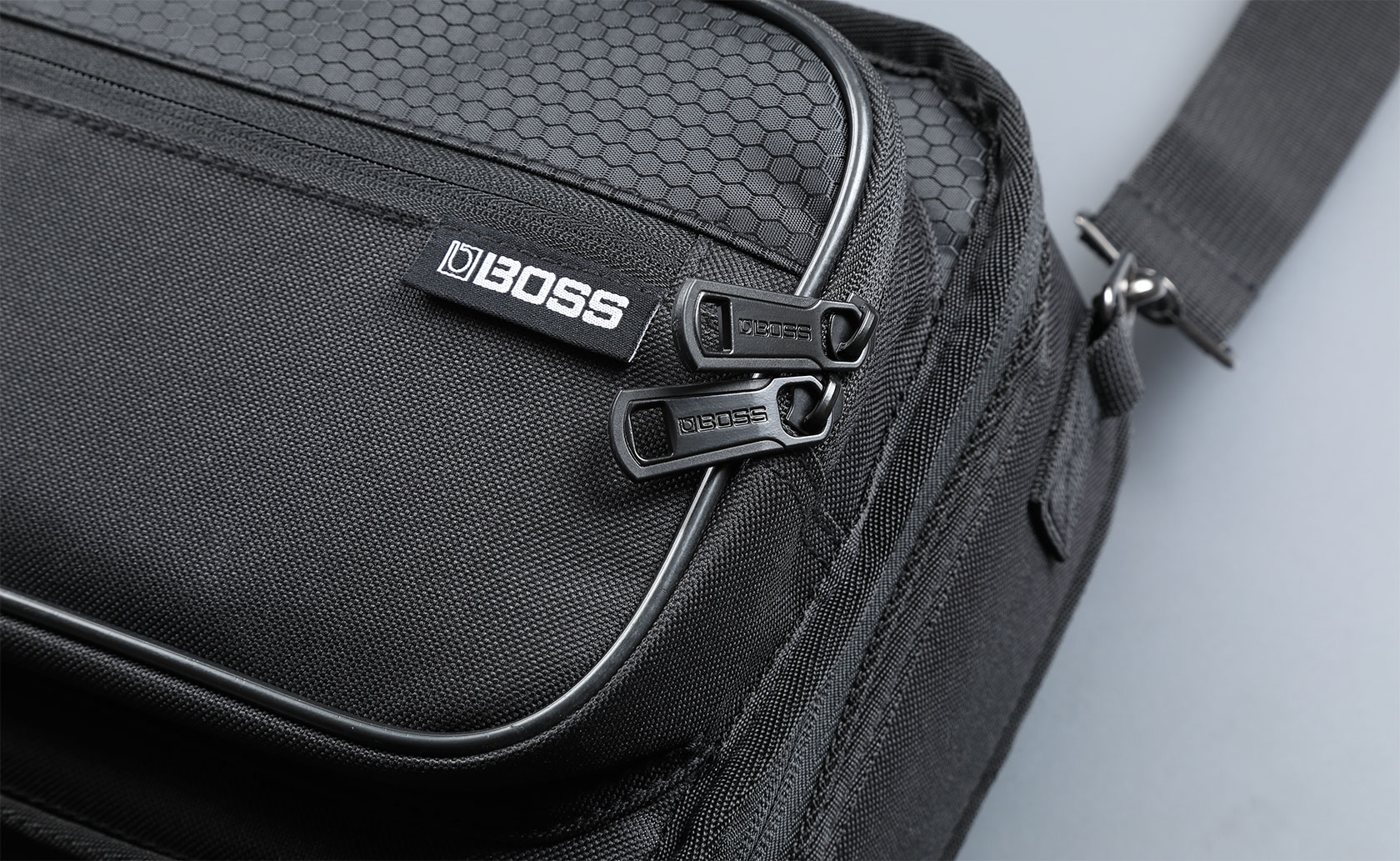 boss-cb-bm-medium-multi-effects-bag_679a398414ac9.jpg