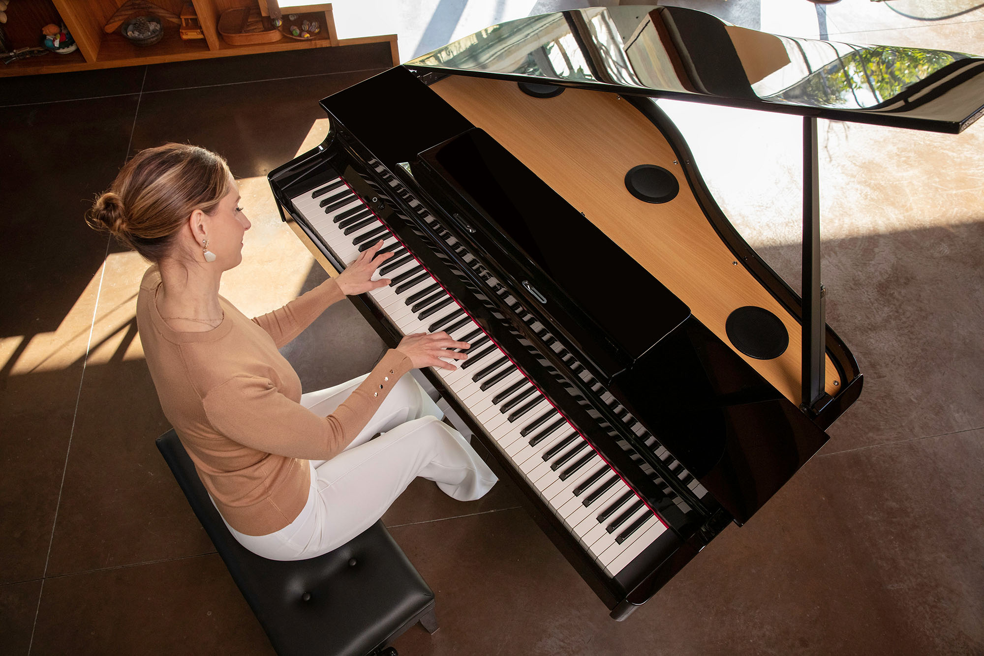 bpiano-cauda-digital-eletronico-roland-gp-6-pe-preto-polido-design-acabamentos-luxuosos-best-seller-b_68380db76d993.jpeg