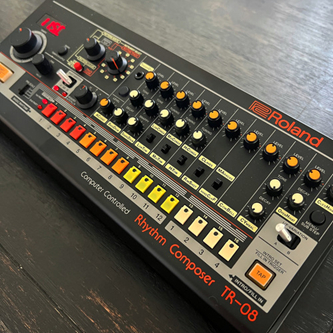 broland-tr-08-sons-iconicos-caixa-de-rimos-roland-tr-808-boutique-b_681b46fdd0f72.jpg