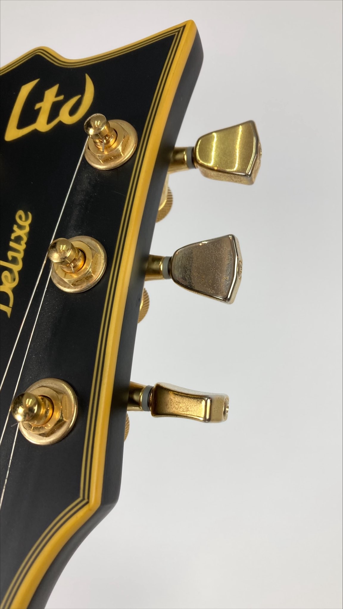 esp-ltd-ec-1000-vintage-black-b-stock_657740cdc00f1.jpg