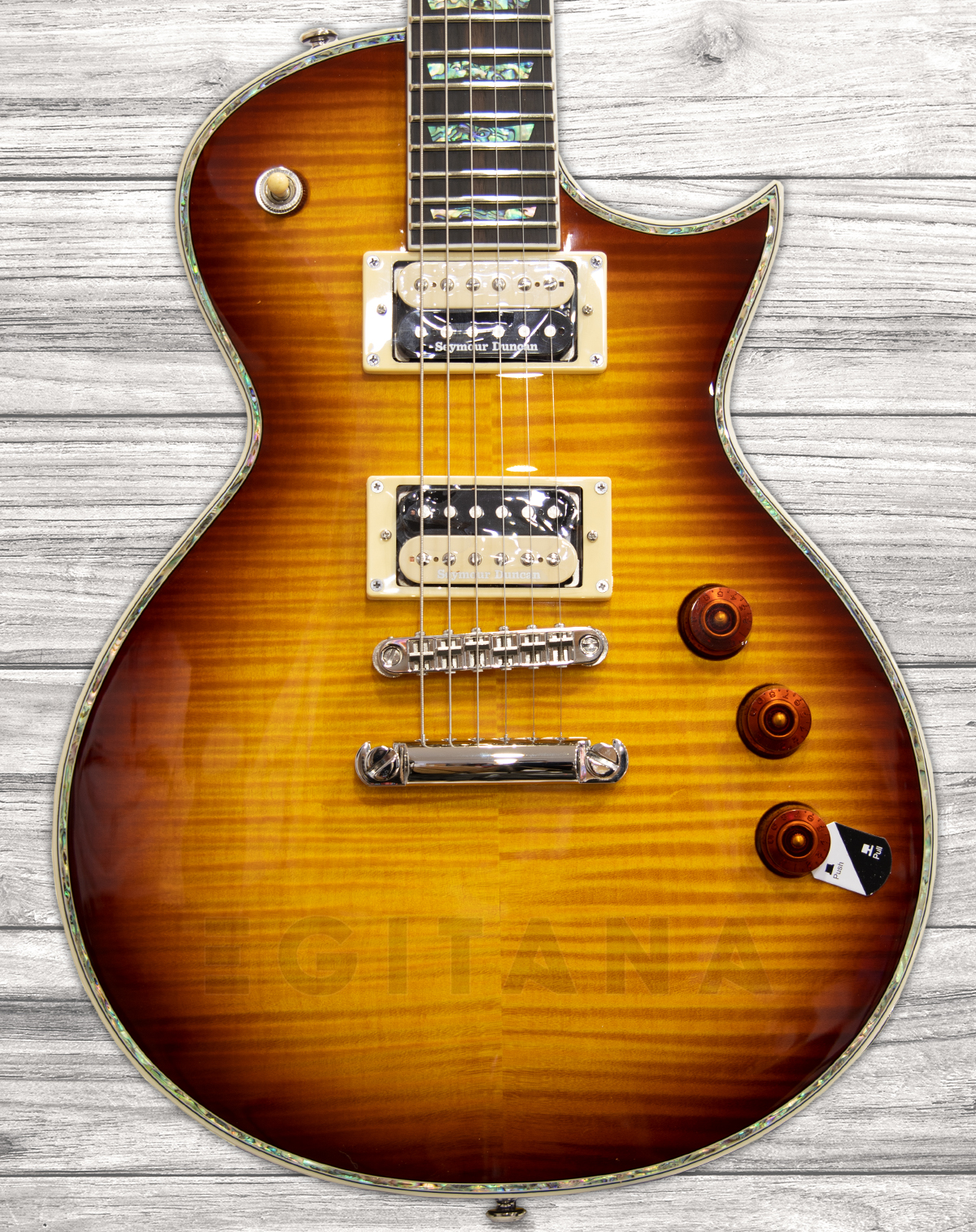 esp-ltd-ec-1000fm-amber-sunburst_5fb4f7d62a7e8.jpg
