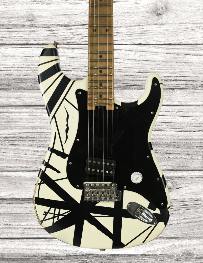 evh-striped-series-78-eruption-maple-fingerboard-white-with-black-stripes-relic_64a69cc11402c.jpg