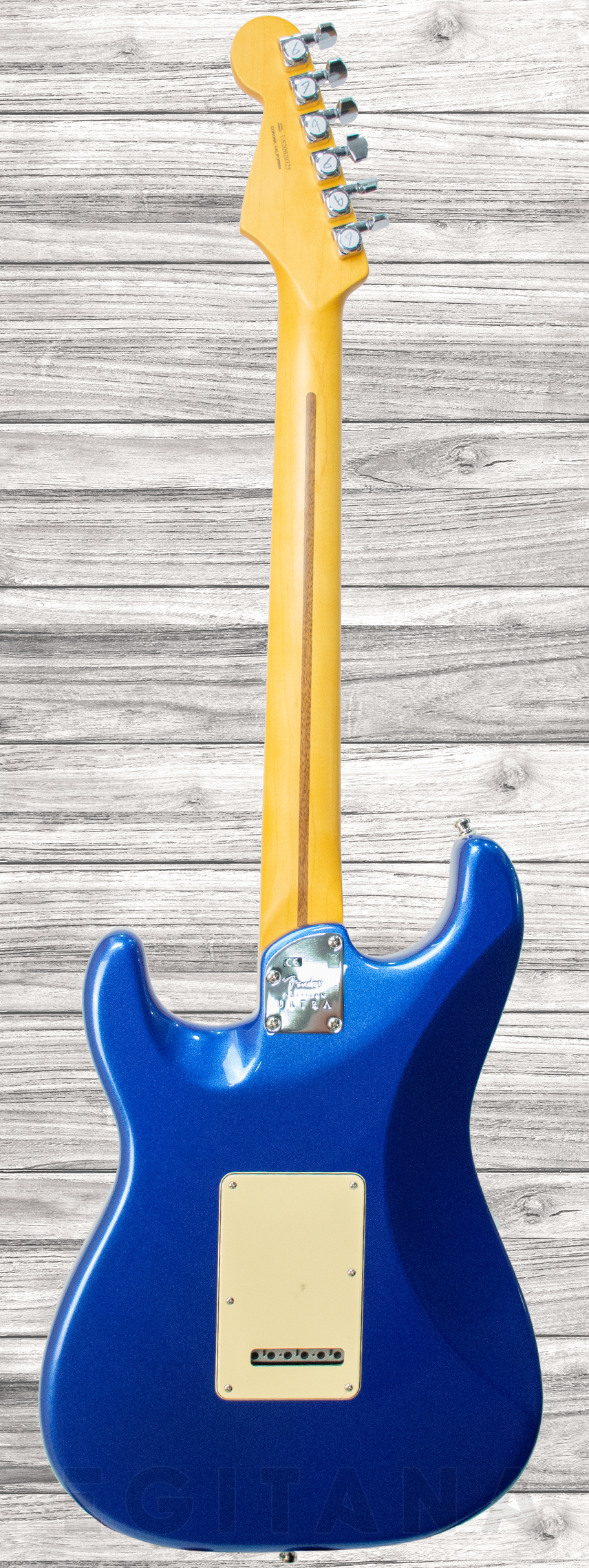 fender-am-ultra-strat-rw-hss-c-blue_5ef377d1c7c27.jpg