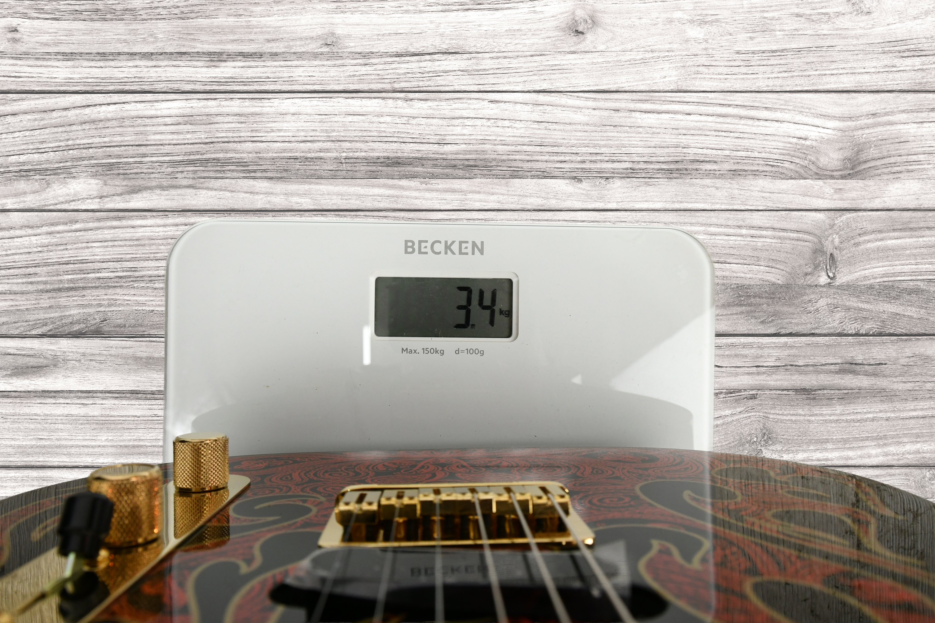 fender-american-james-burton-limited-edition-maple-fingerboard-red-paisley-flames_6908d0e0b4bed.png