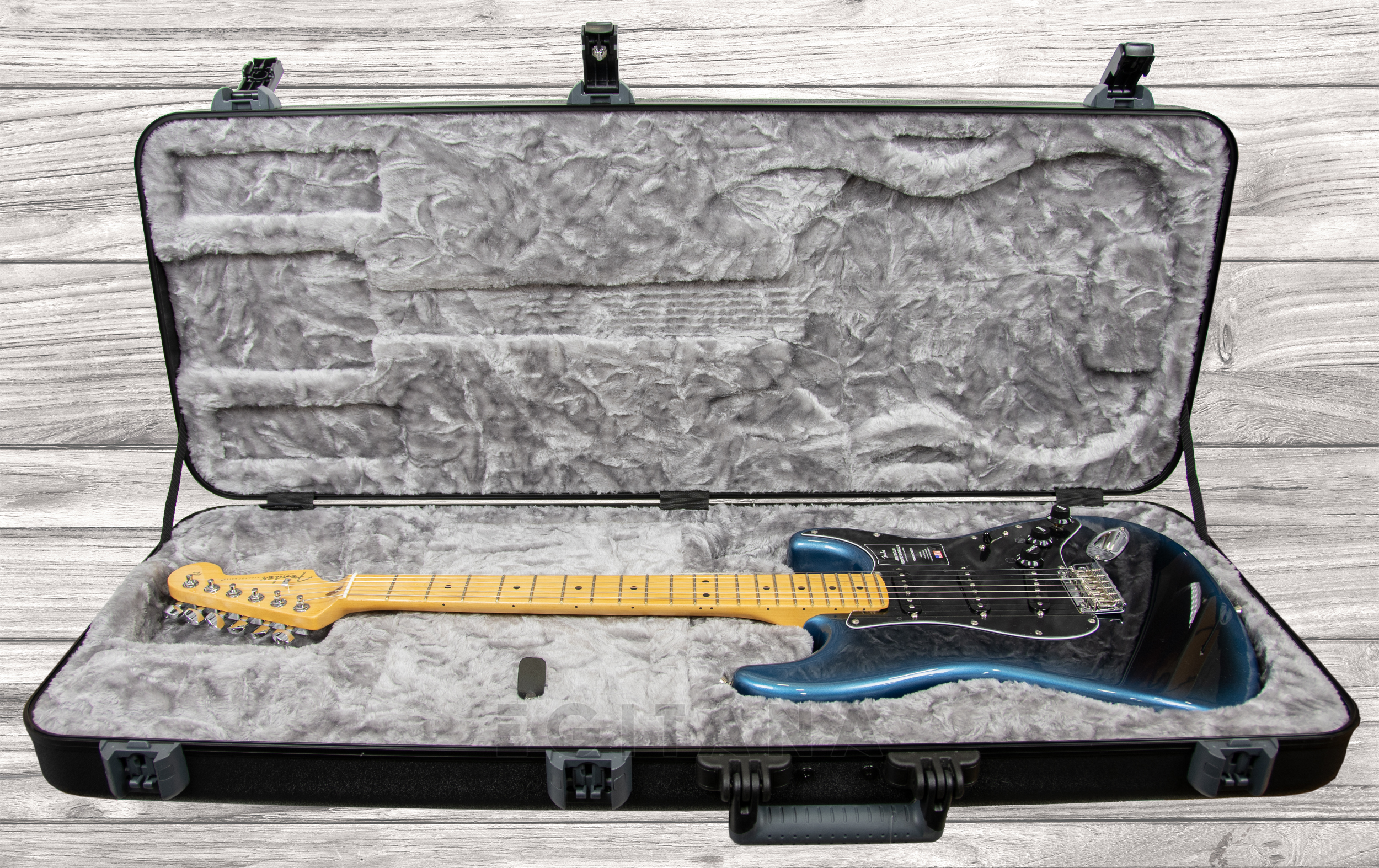 fender-american-pro-ii-strat-mn-dk-nit_5f9b0aa3ee68d.jpg