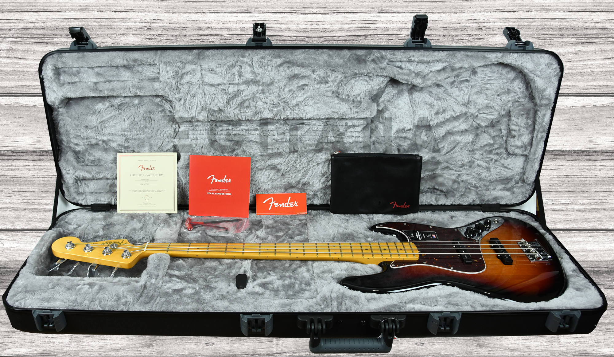 fender-american-professional-ii-jazz-bass-mn-3ts_61644dbe826ae.jpg