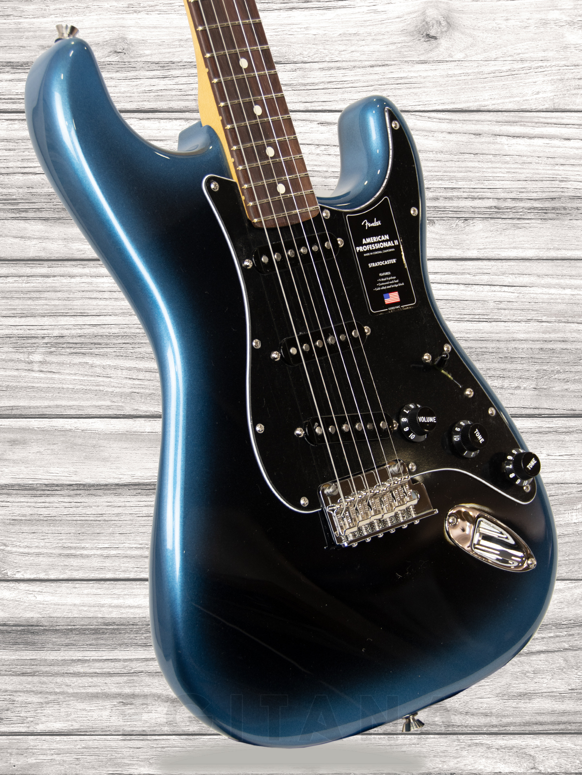 fender-american-professional-ii-strat-rw-dark-night_603e7bf04d9c1.jpg