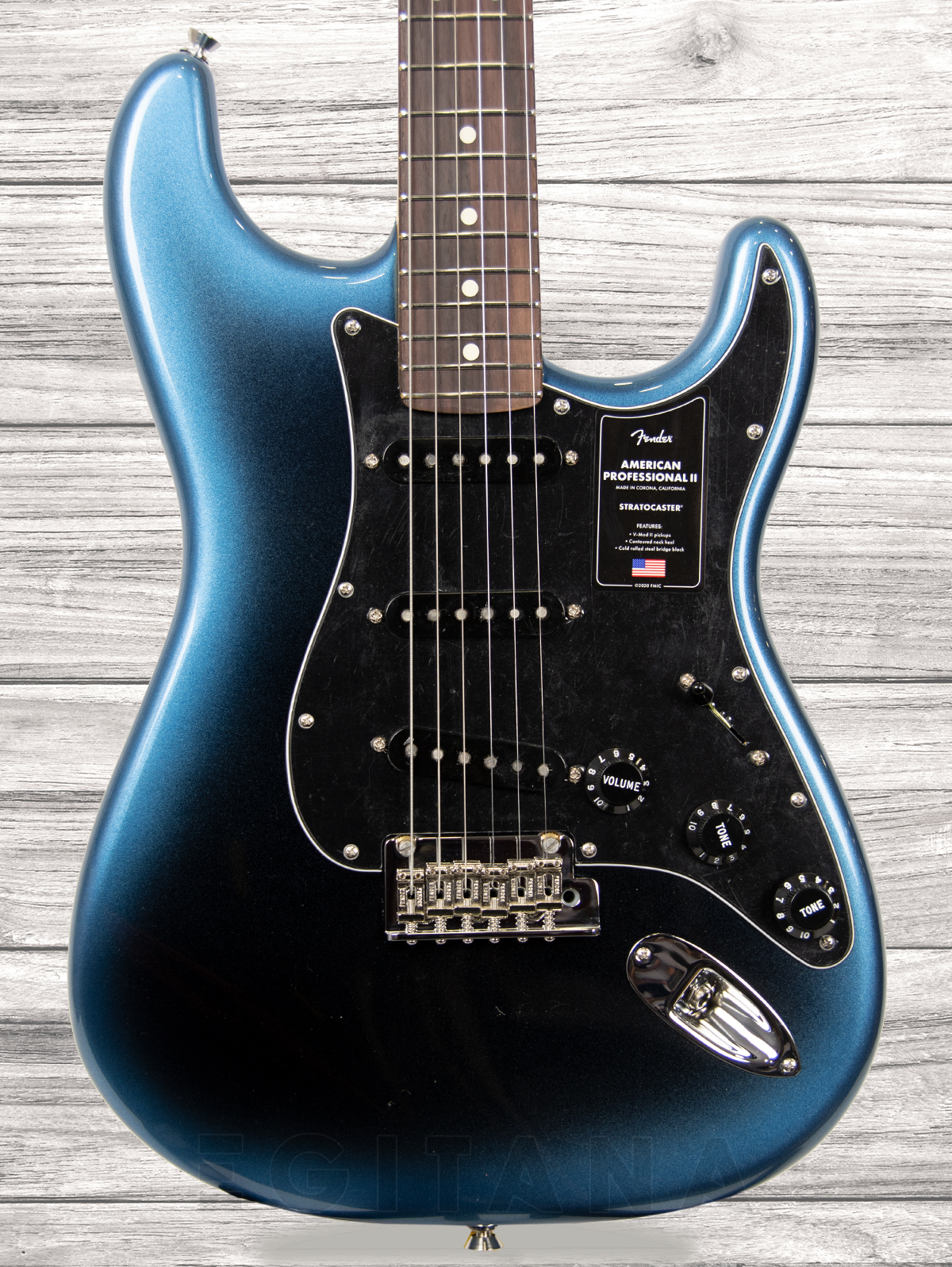 fender-american-professional-ii-strat-rw-dark-night_603e7bf41dd19.jpg