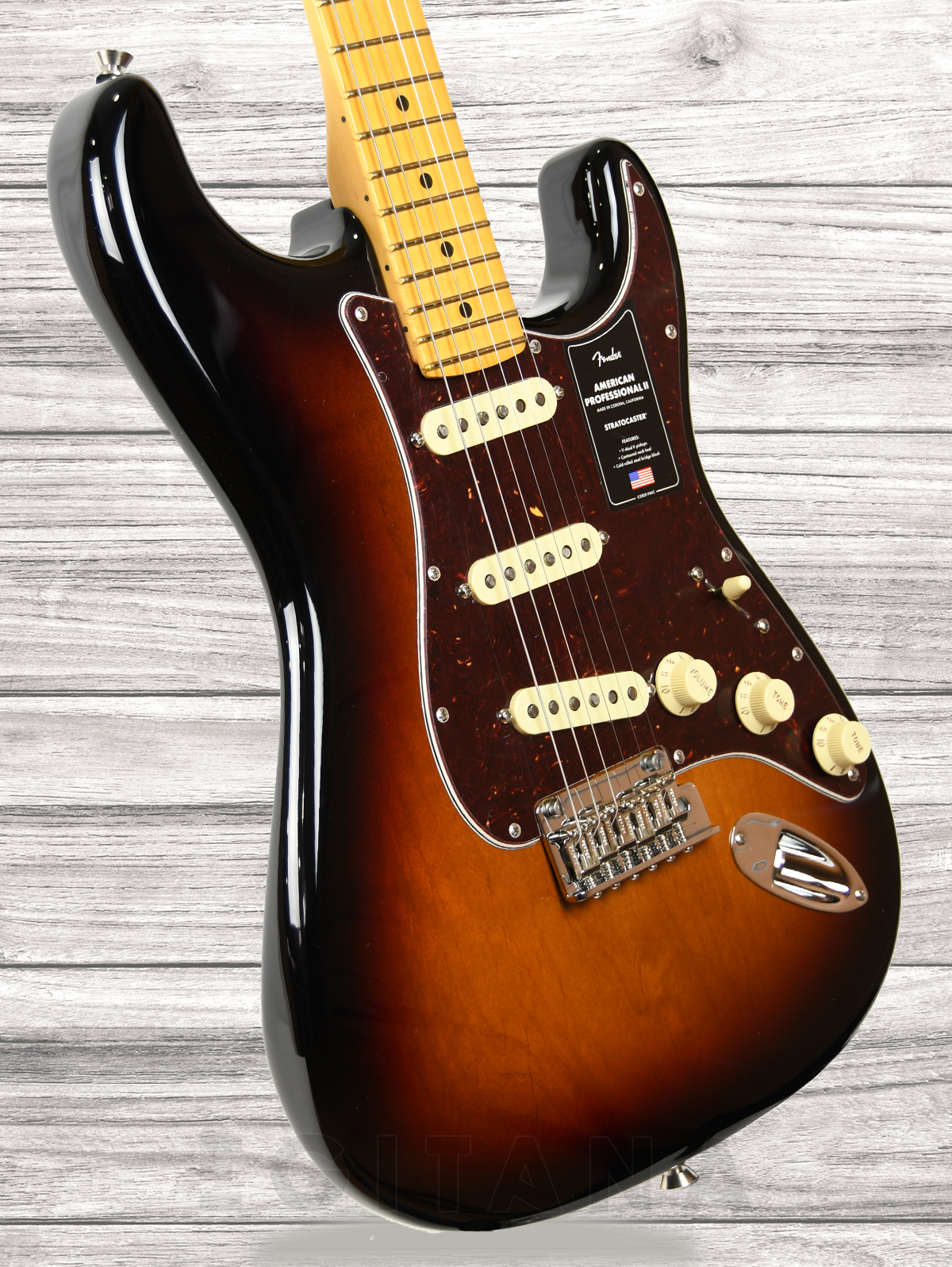 fender-american-professional-ii-stratocaster-mn-3-color-sunburst_60e470e90fdfa.jpg