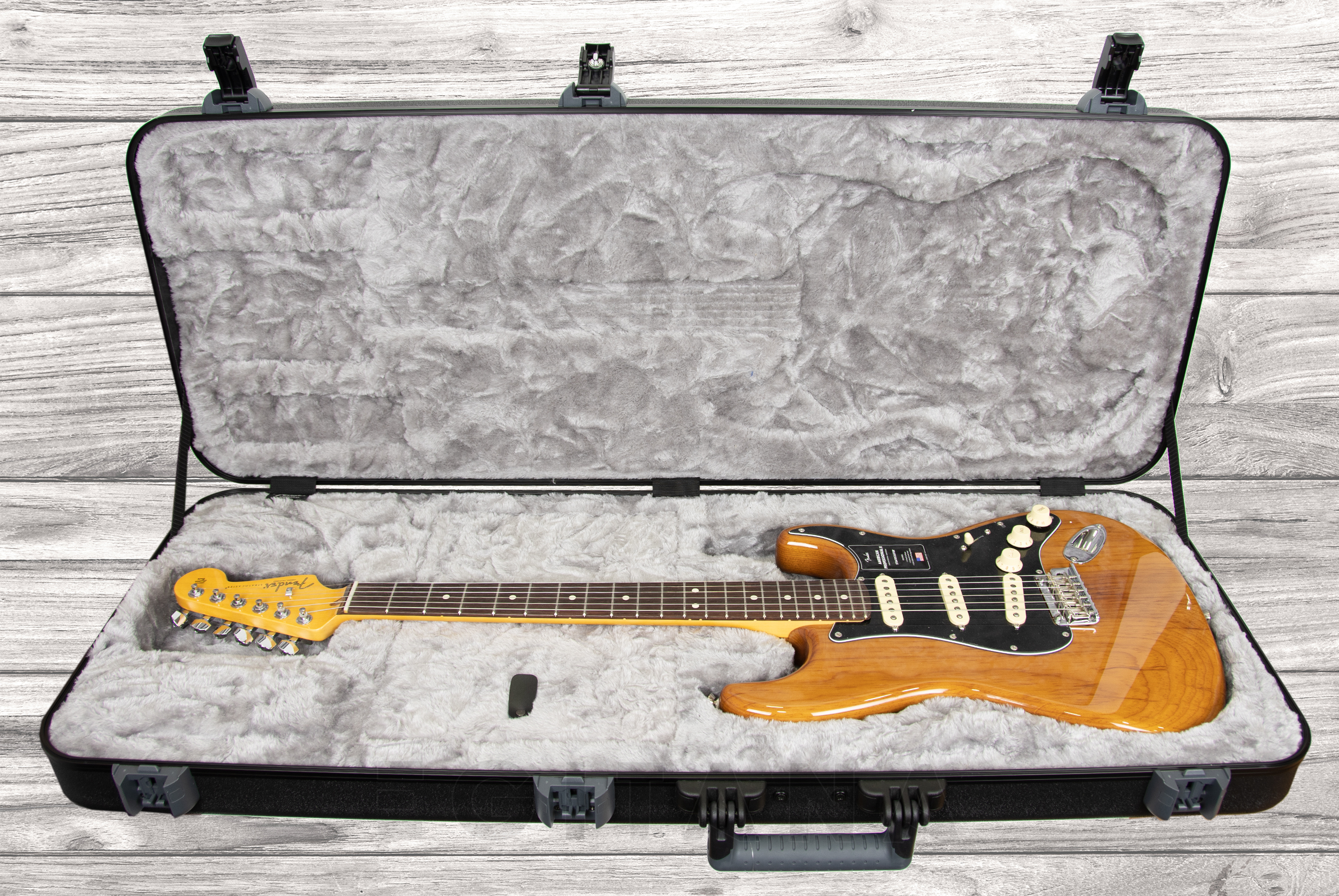 fender-american-professional-ii-stratocaster-rw-roasted-pine_603e76b963cbf.jpg