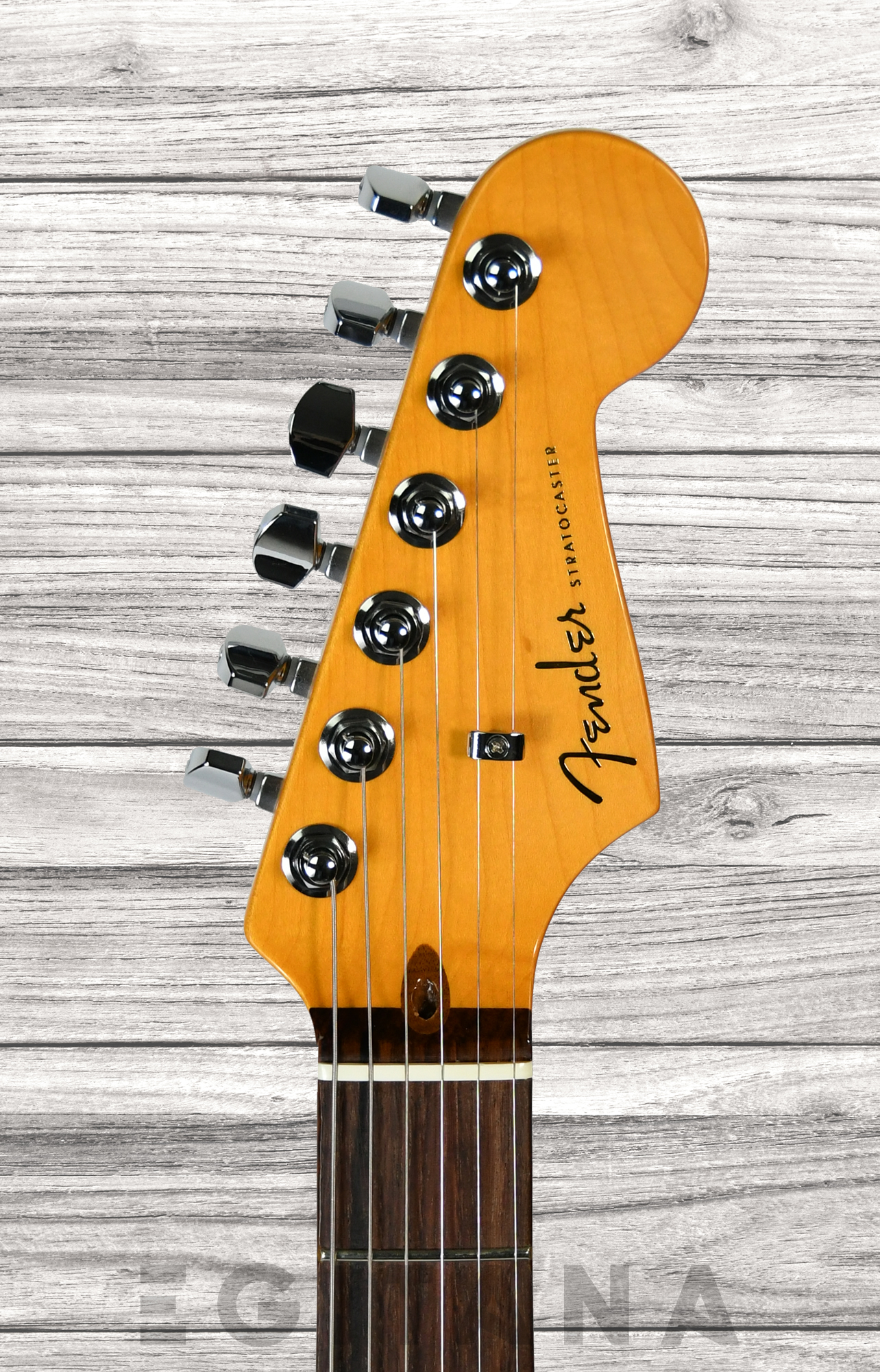 fender-american-ultra-strat-hss-rw-ultra-burst_63510c4e28a68.jpg