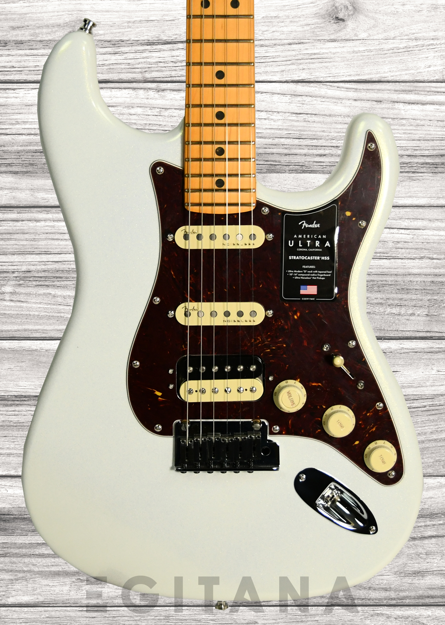 fender-american-ultra-strat-mn-hss-a-pearl_63297c3c20987.jpg