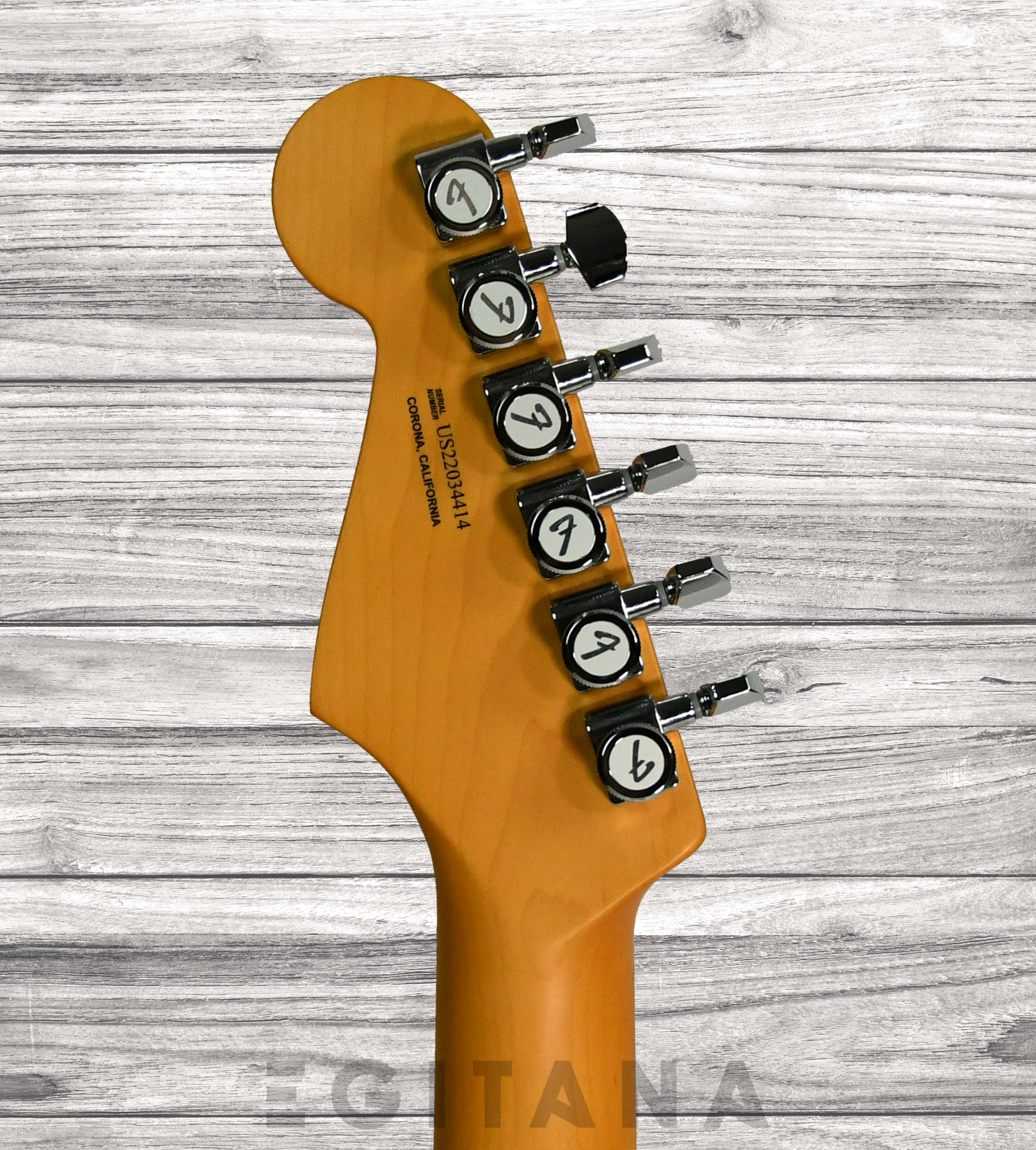 fender-american-ultra-strat-mn-hss-a-pearl_63297c41a9c13.jpg