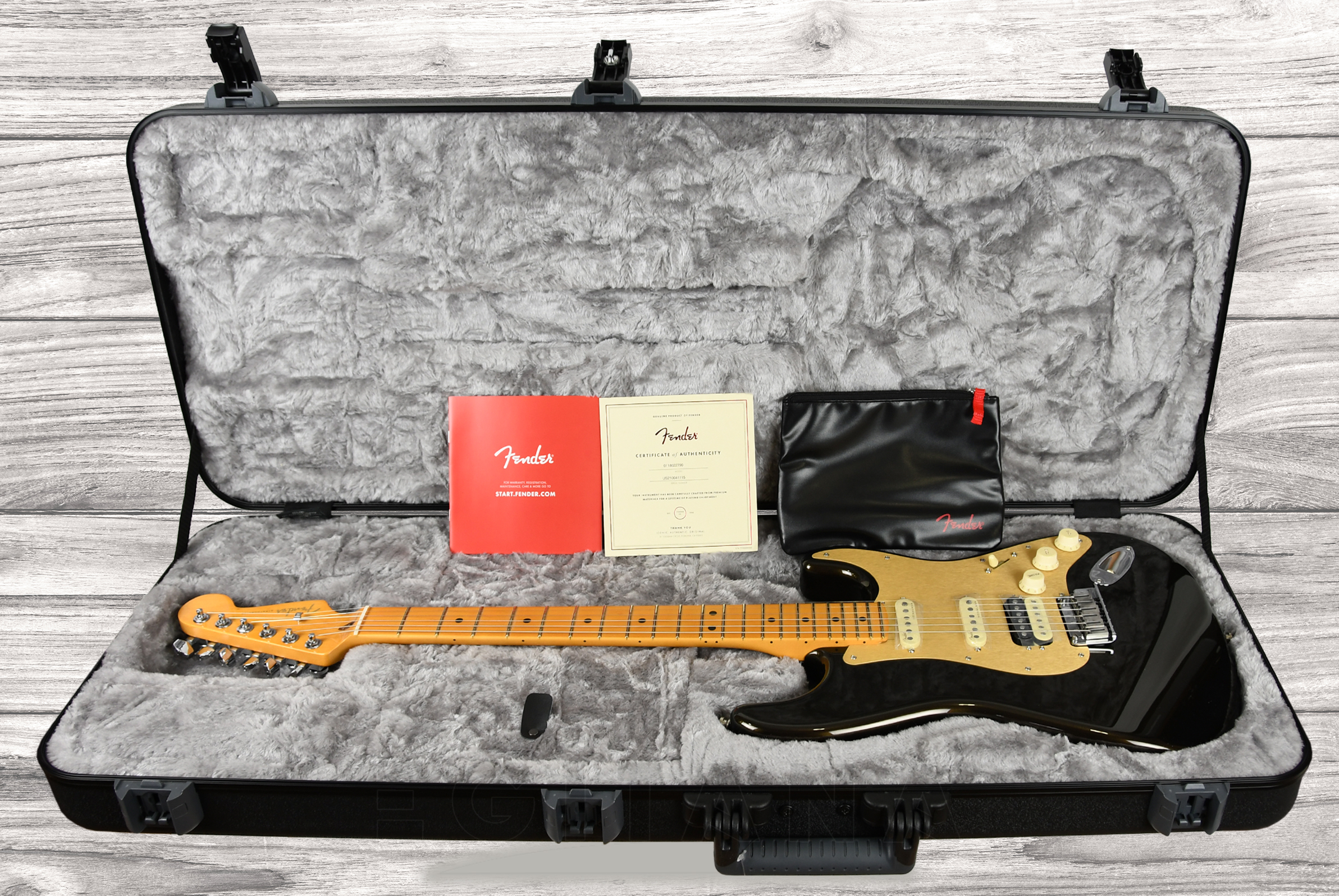 fender-american-ultra-strat-mn-hss-texastea_60e87f111c887.jpg