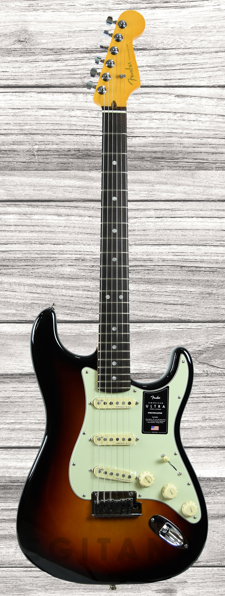 fender-american-ultra-strat-rw-ultraburst_612df2844ba30.jpg