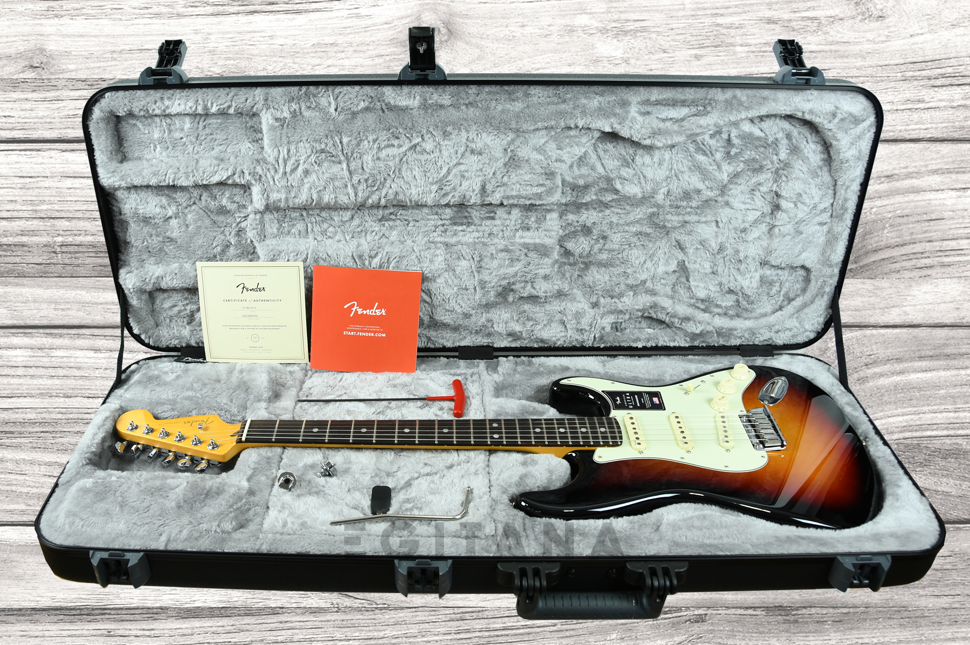 fender-american-ultra-strat-rw-ultraburst_612df2898fc6f.jpg