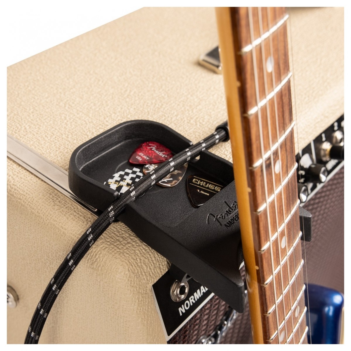fender-amperstand-guitar-cradle_62b1db5a07175.jpg