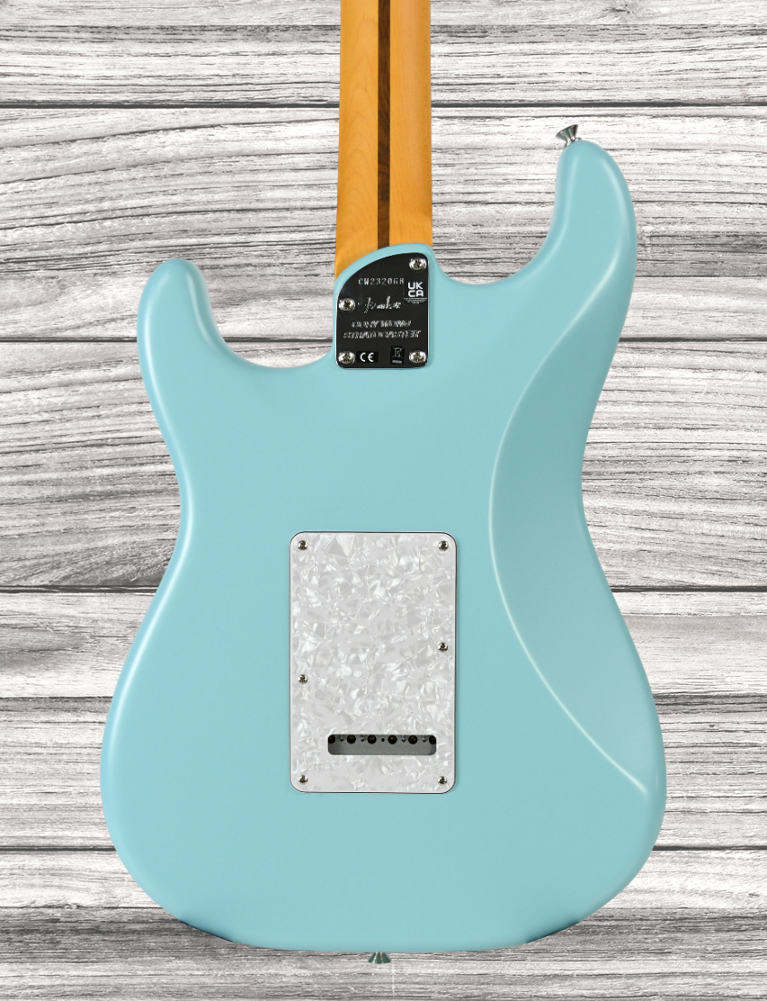 fender-cory-wong-strat-daphne-blue-edicao-limitada_65d7781bb3479.jpg