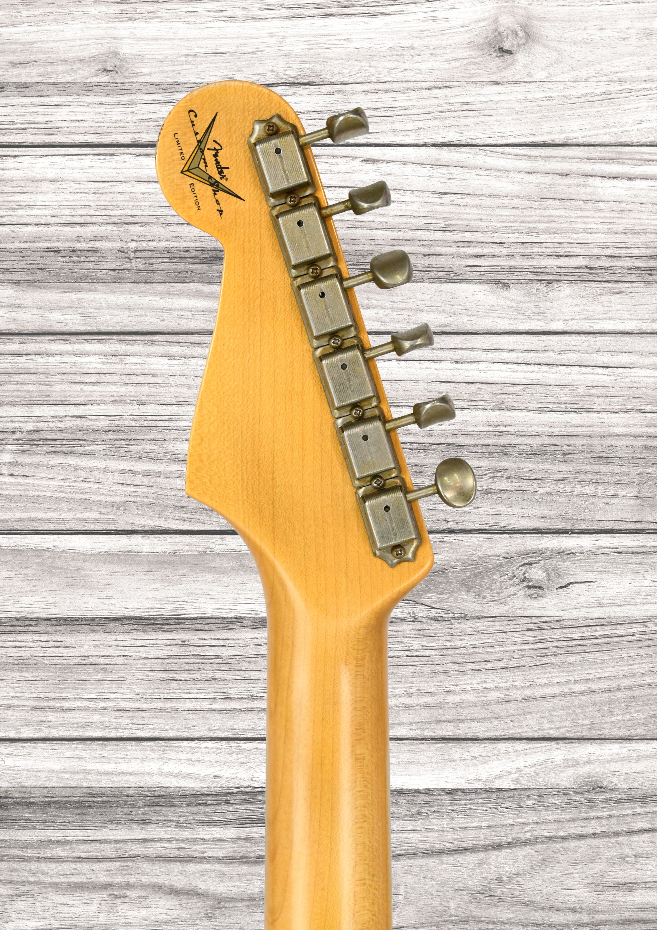 fender-custom-shop-1960-relic-tahitian-coral_694a80c3107eb.jpg