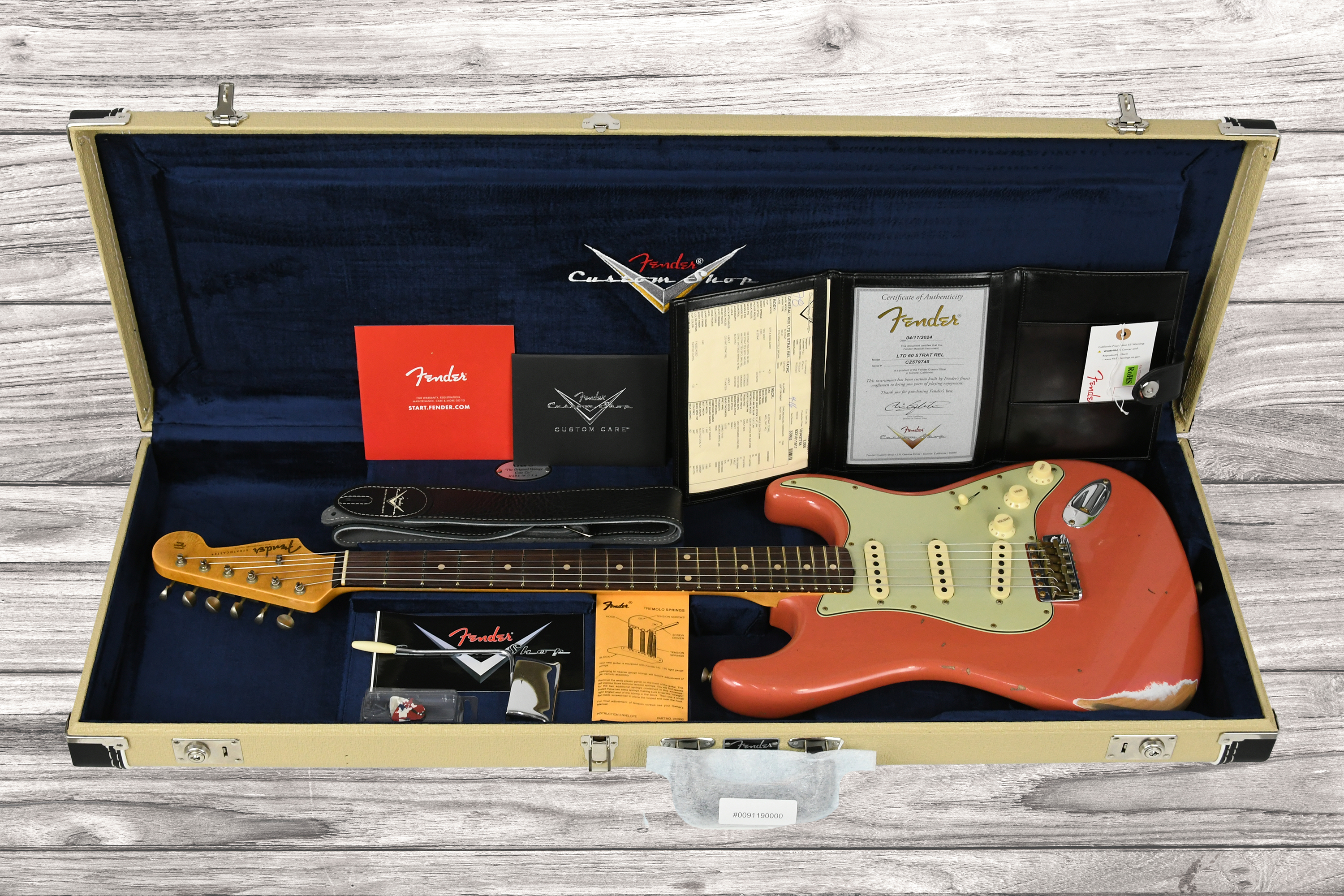 fender-custom-shop-1960-relic-tahitian-coral_694a80cdad565.jpg