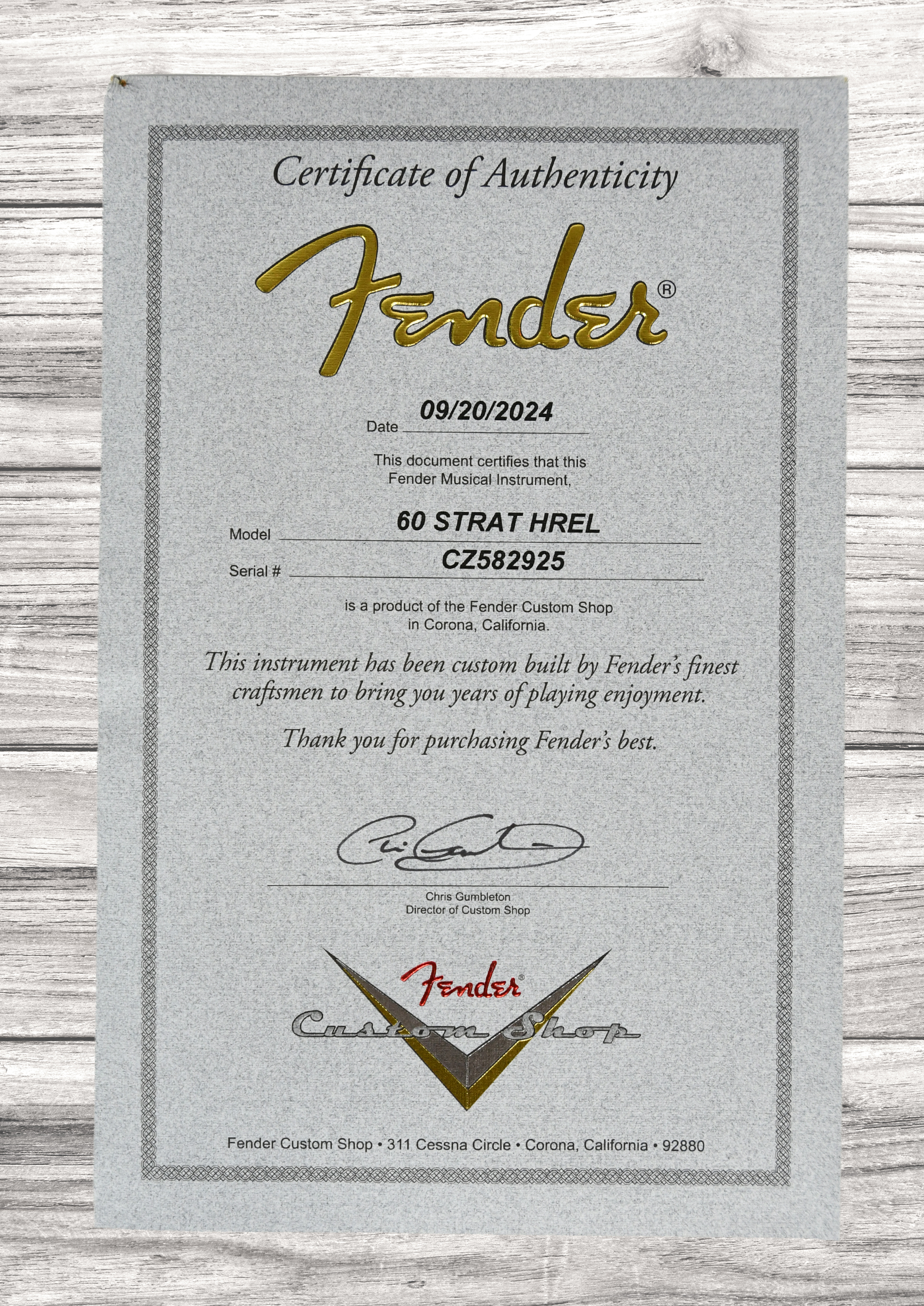 fender-custom-shop-1960-stratocaster-heavy-relic-rosewood-fingerboard-aged-black-over-3-colour-sunburst_68f7a2f94d580.jpg