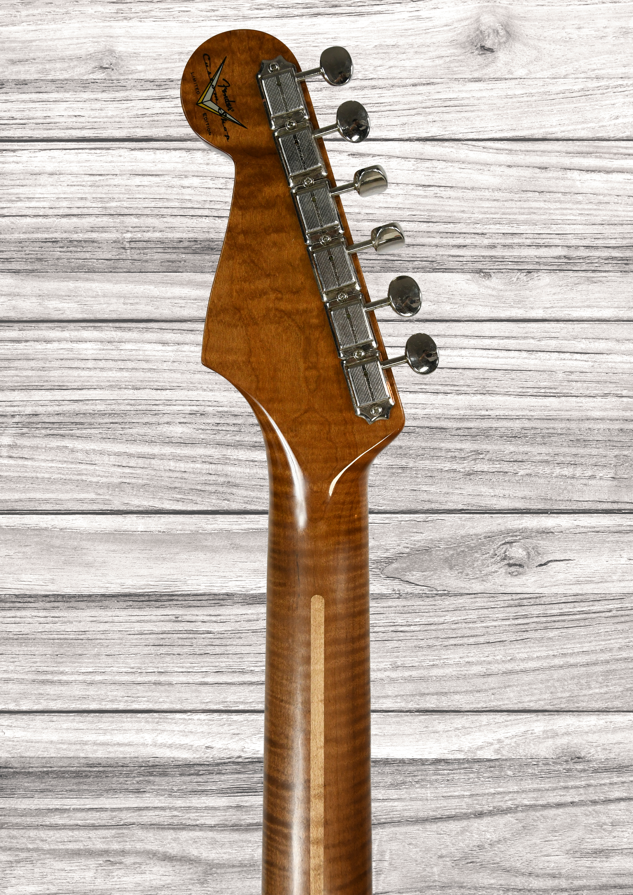 fender-custom-shop-50s-limited-edition-roasted-dlx-closet-classic-1-piece-4a-roasted-flame-maple-faded-aged-tahitian-coral_6937f720ac14b.png