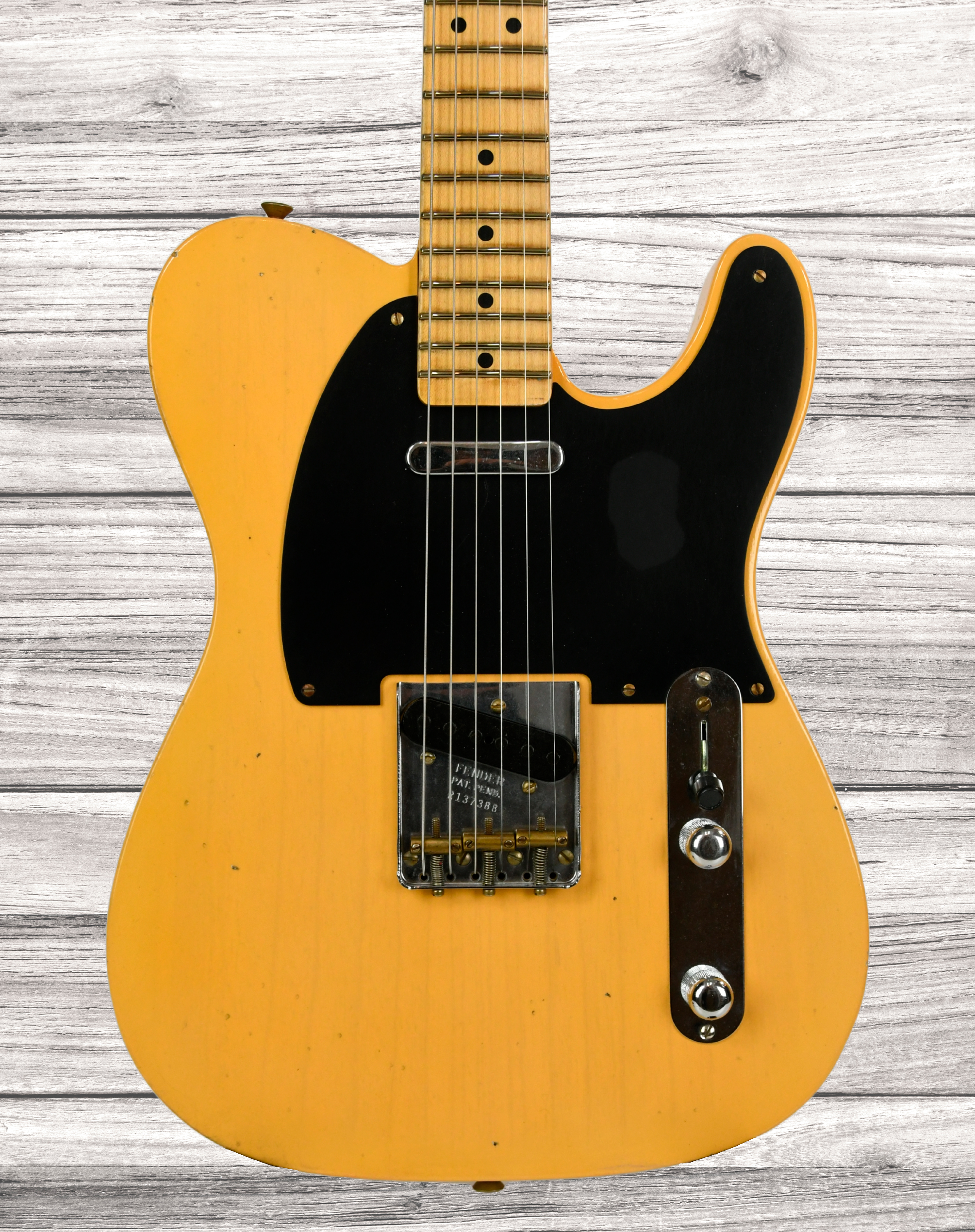 fender-custom-shop-52-telecaster-journeyman-relic-maple-neck-aged-nocaster-blonde_679ca15eca01a.jpg