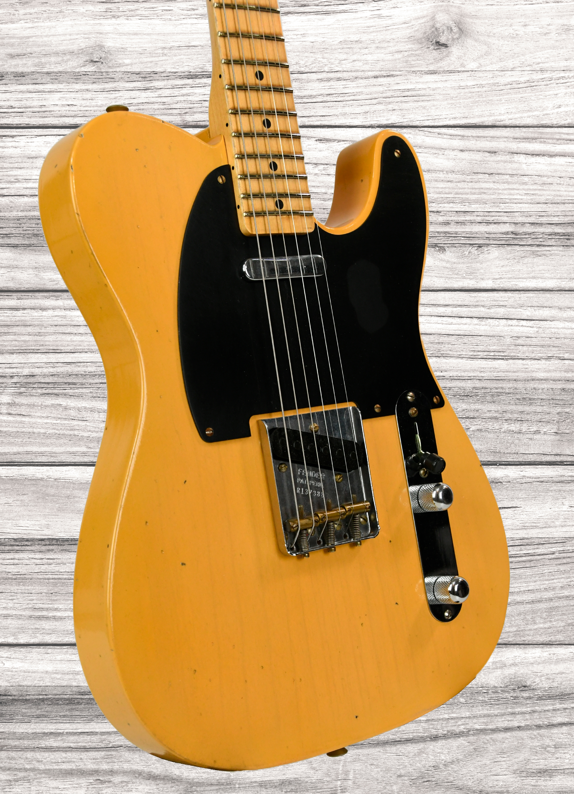 fender-custom-shop-52-telecaster-journeyman-relic-maple-neck-aged-nocaster-blonde_679ca163ee005.jpg