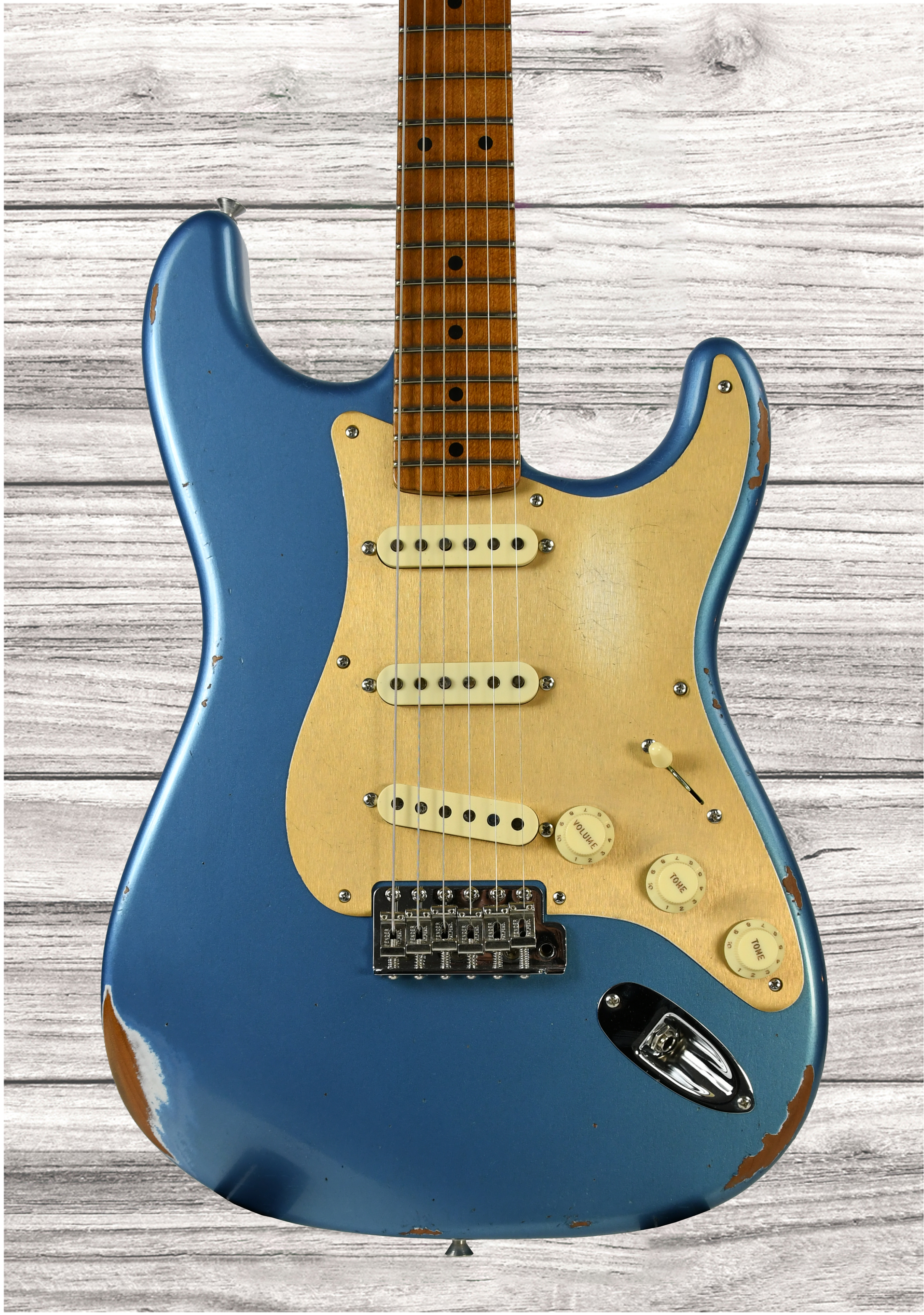 fender-custom-shop-56-stratocaster-relic-aged-lake-placid-blue_654924570eb38.jpg