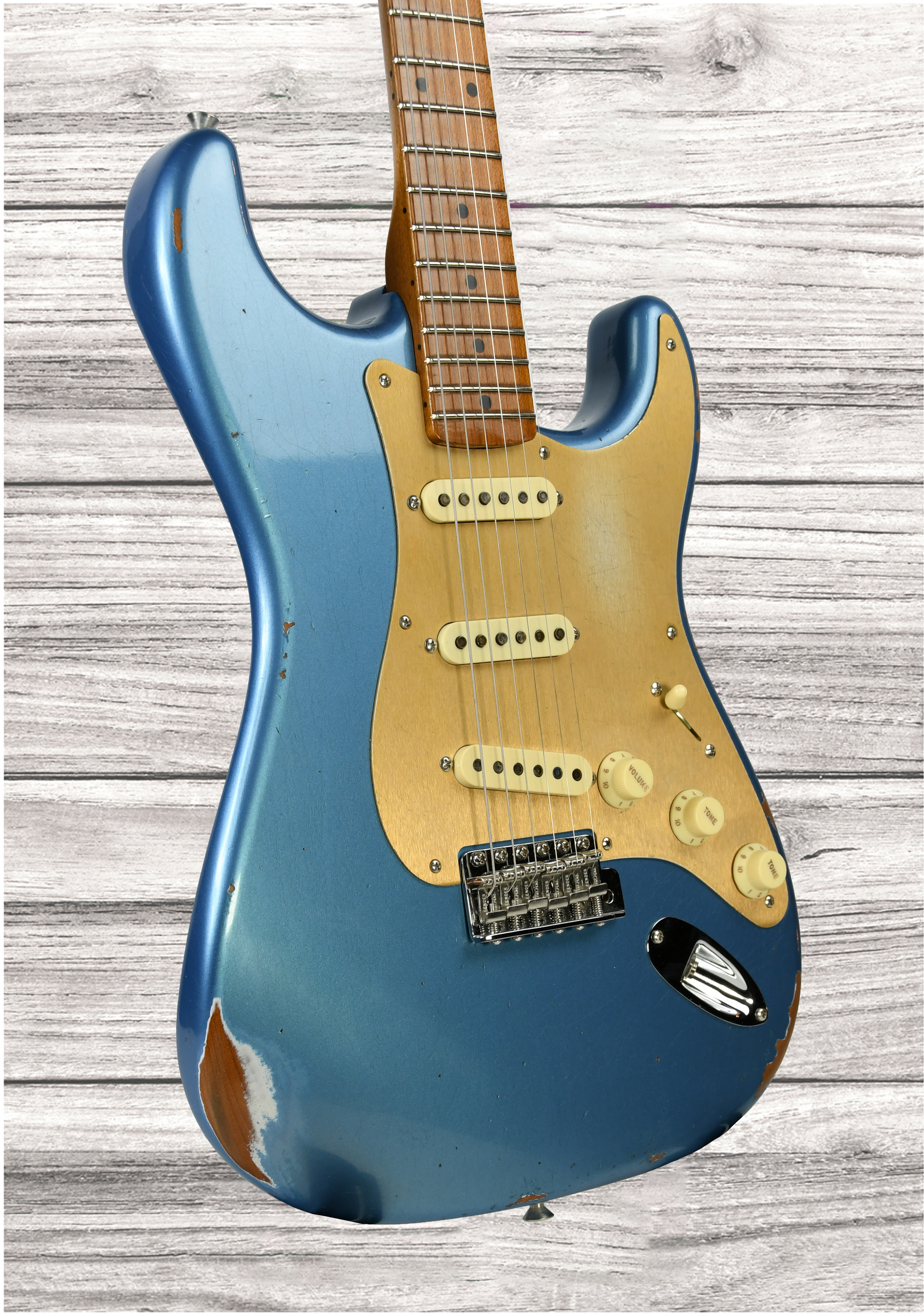 fender-custom-shop-56-stratocaster-relic-aged-lake-placid-blue_65492482244dc.jpg