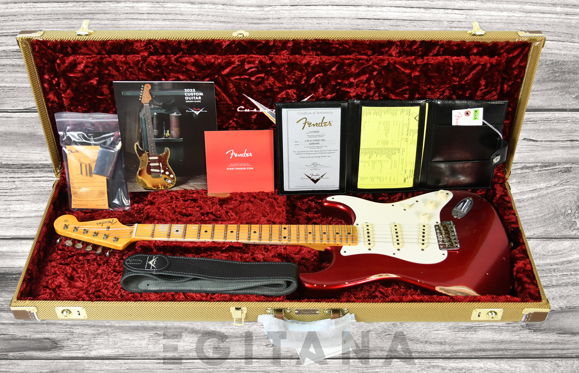 fender-custom-shop-57-stratocaster-relic-aged-candy-apple-red_6399df4633c2b.jpg