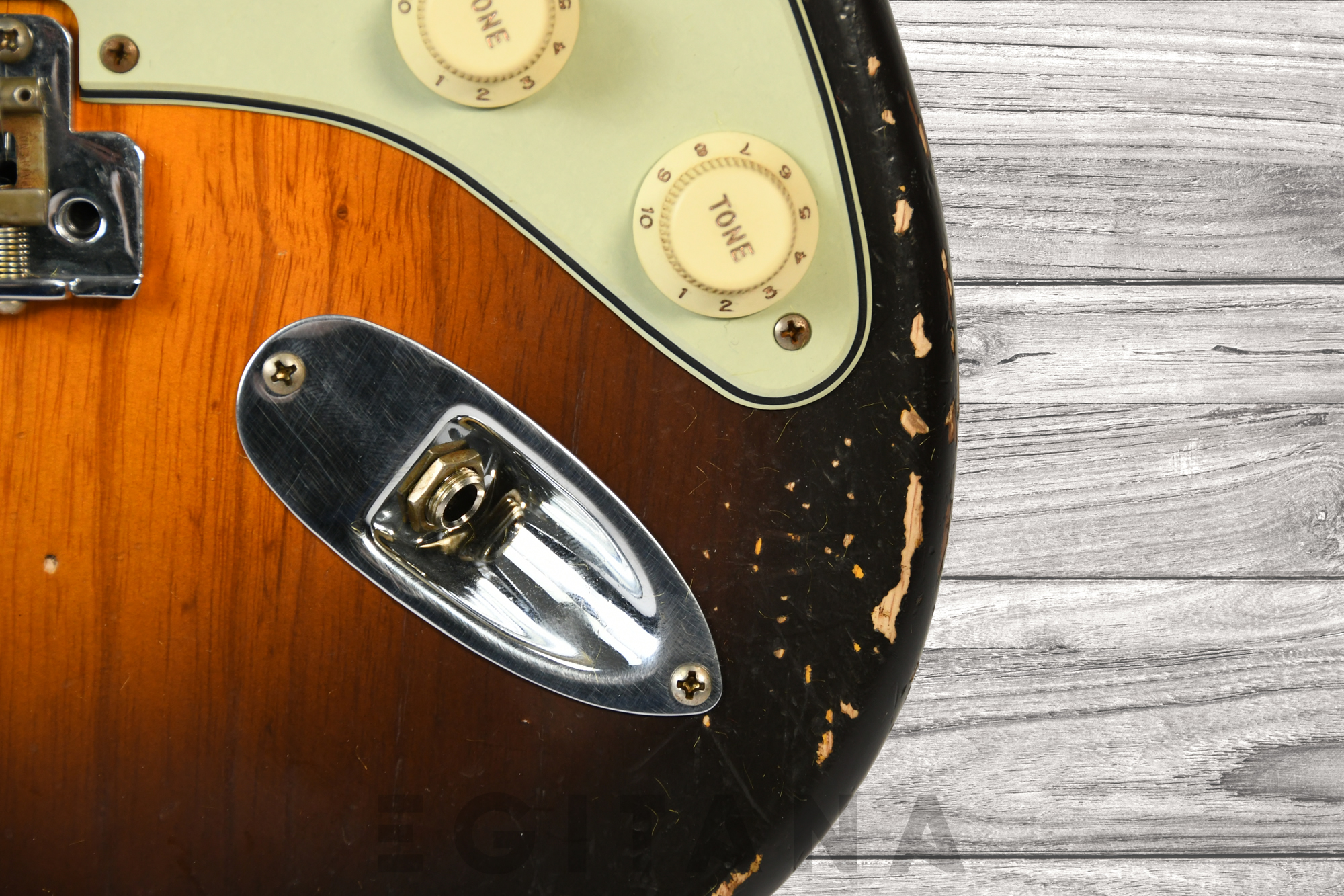 fender-custom-shop-59-masterbuilt-paul-waller-relic-2-tone-sunburst_635fb67090758.jpg
