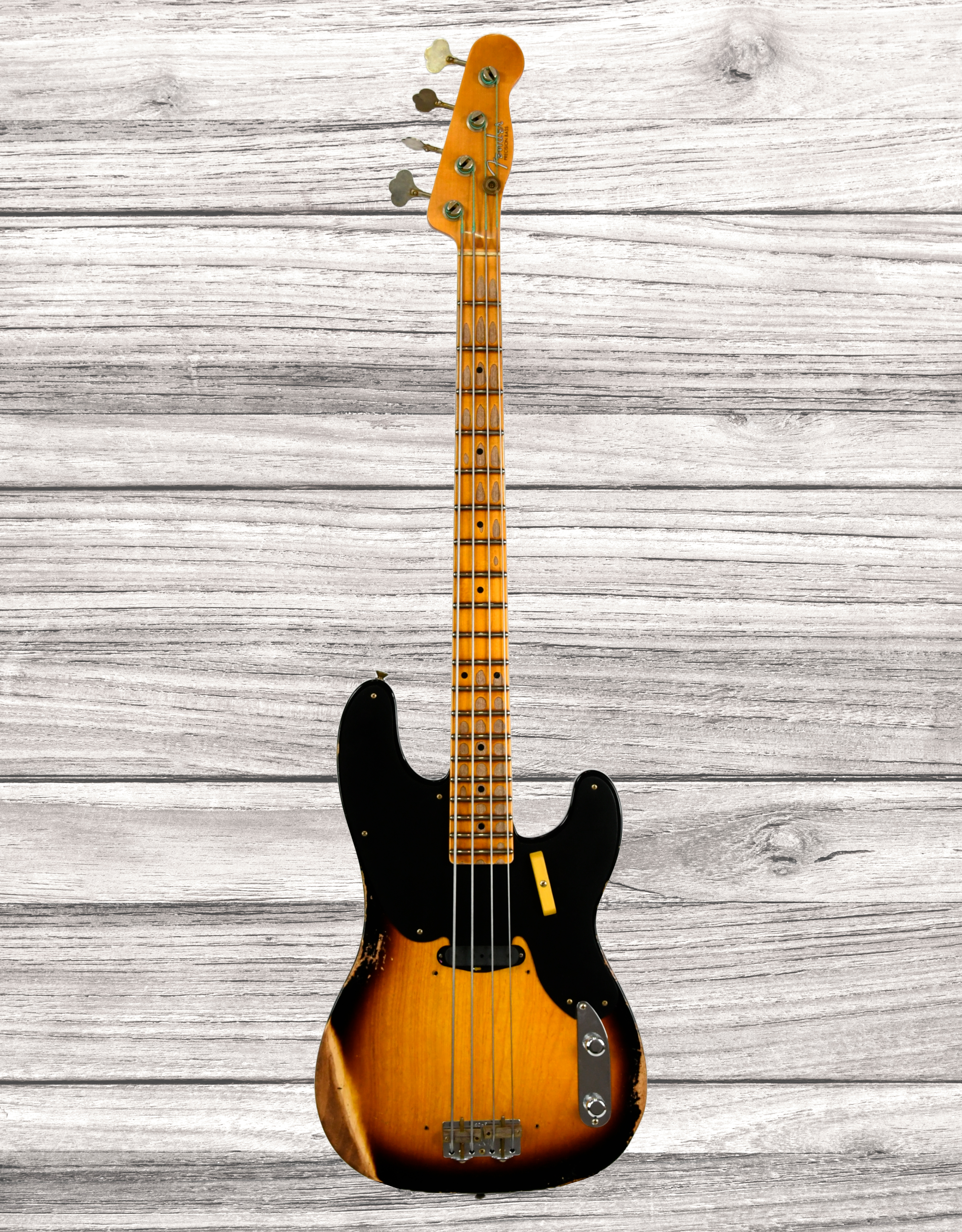fender-custom-shop-lim-ed-53-p-bass-heavy-relic-faded-two-color-sunburst_6784ff092724a.jpg