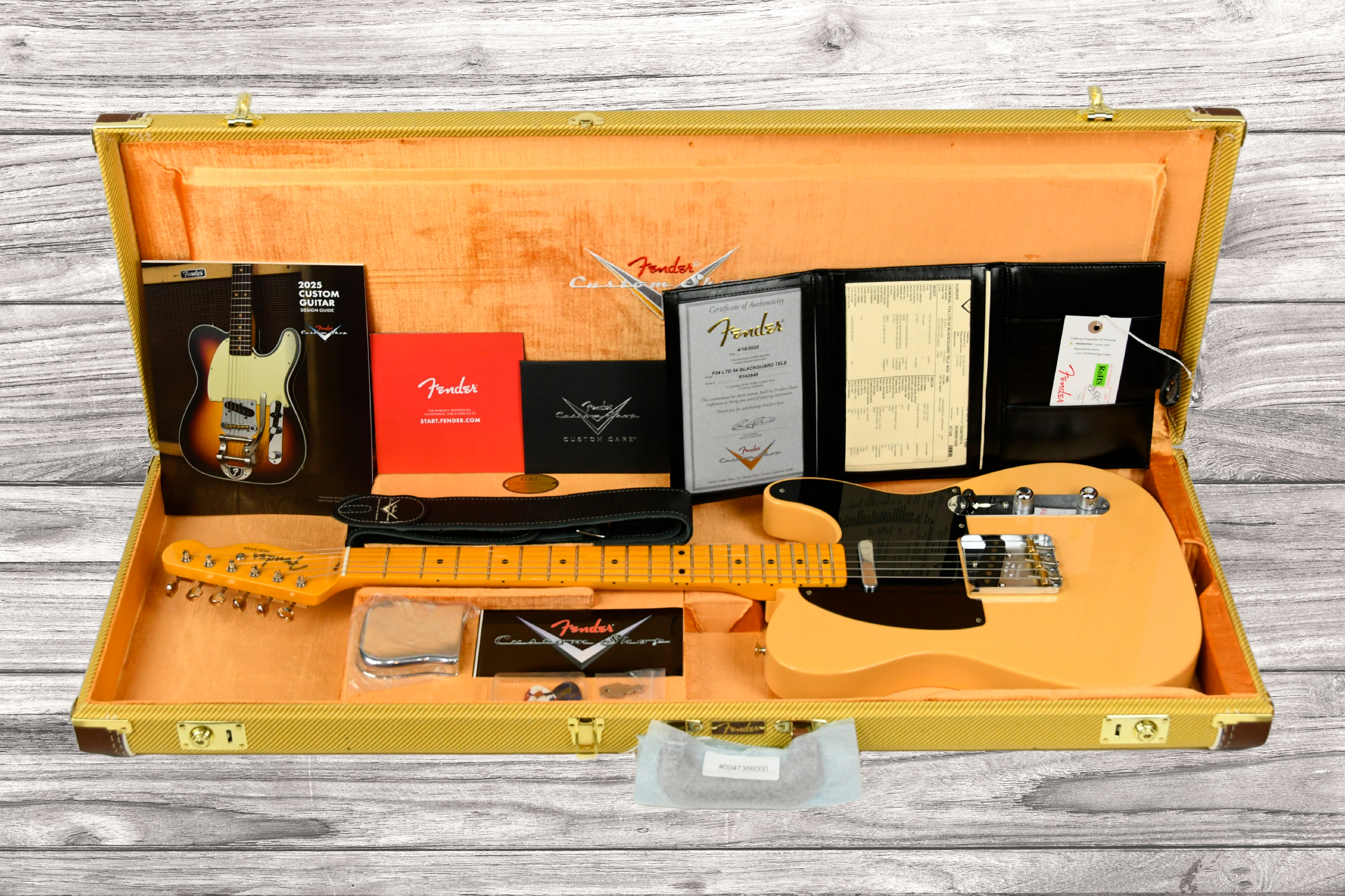fender-custom-shop-limited-edition-54-telecaster-nocaster-blonde_683889beb4e68.jpg