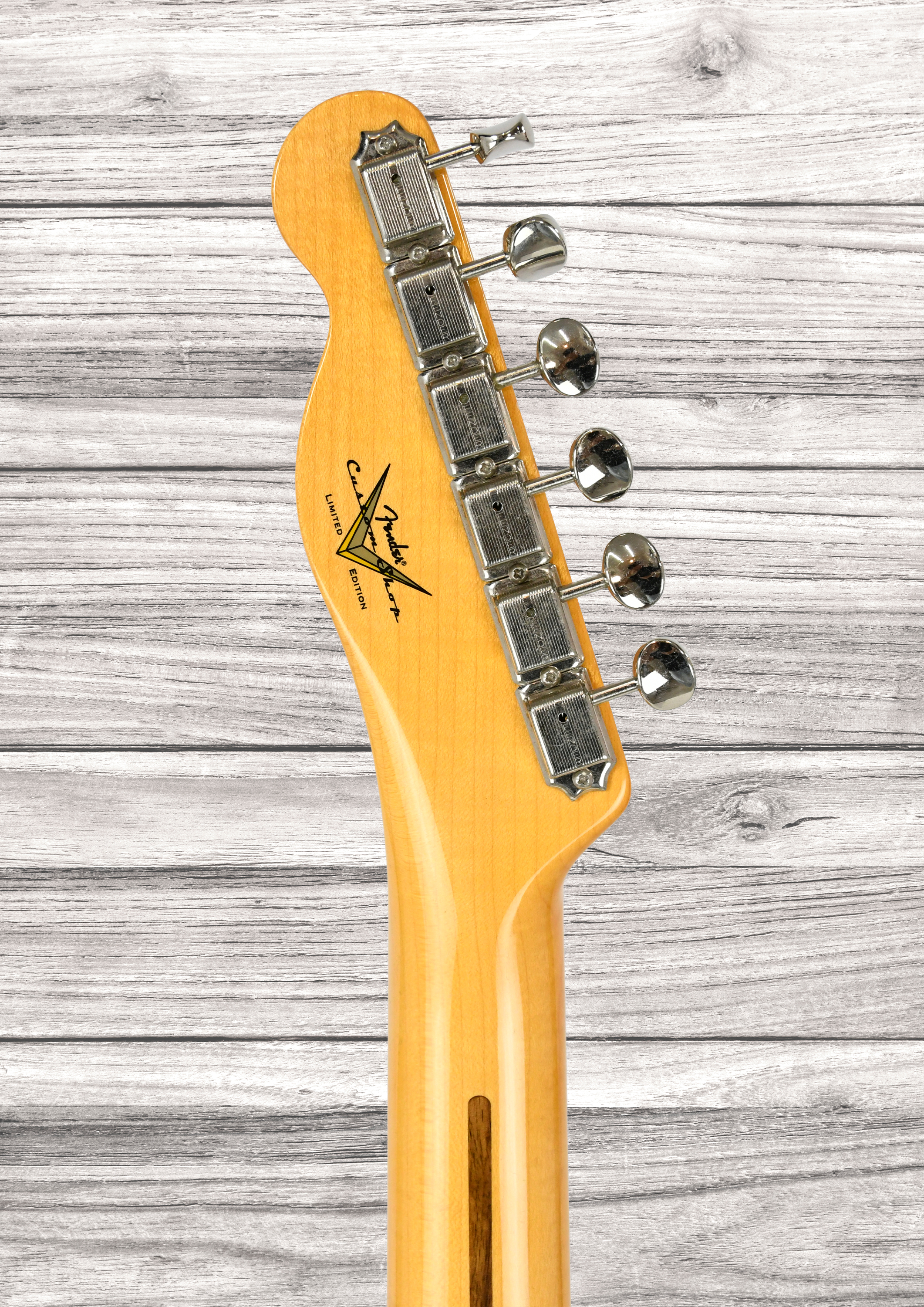 fender-custom-shop-limited-edition-54-telecaster-nocaster-blonde_693175acd215b.jpg