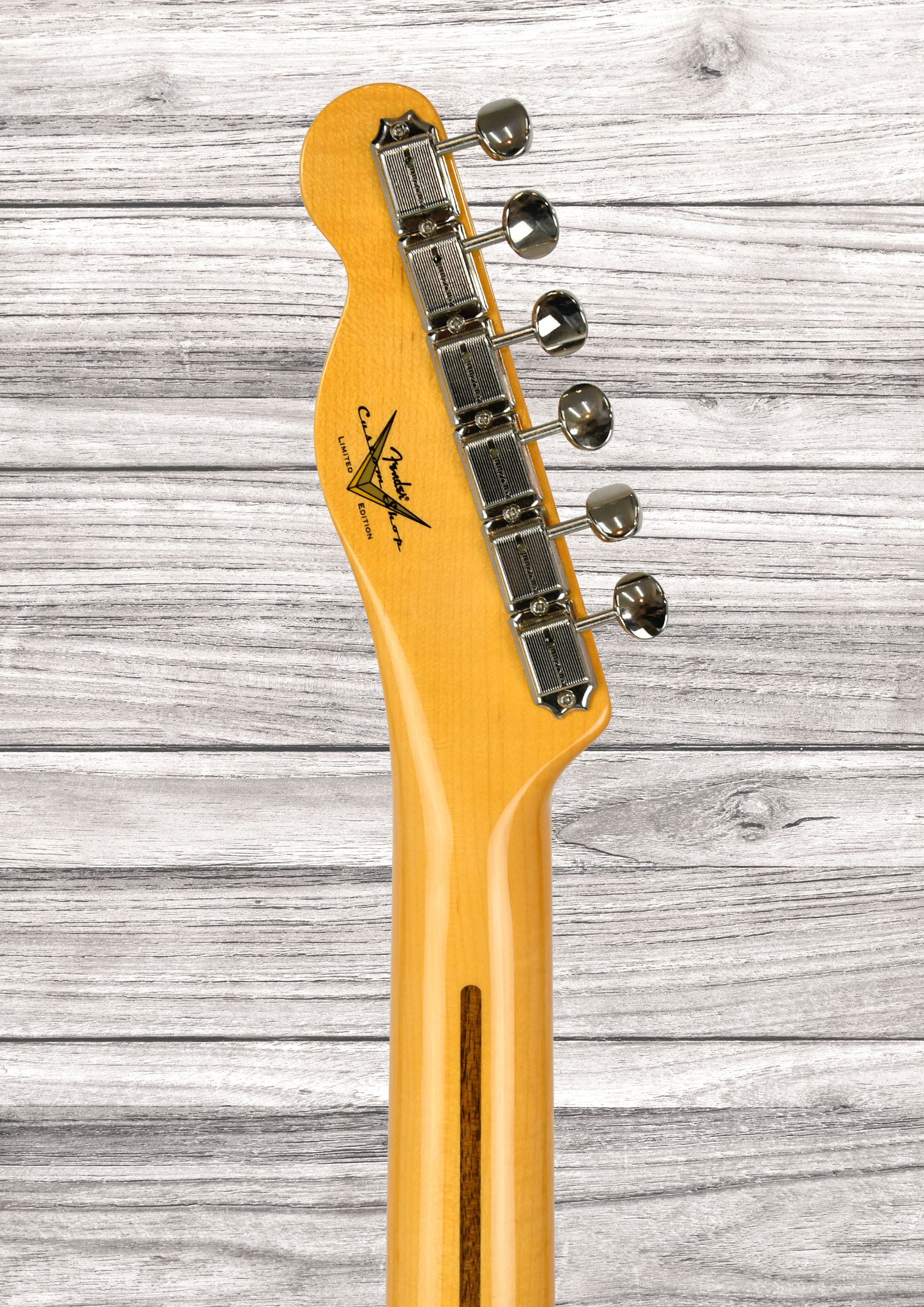 fender-custom-shop-limited-edition-54-telecaster-nocaster-blonde_693175cd7ab3c.jpg