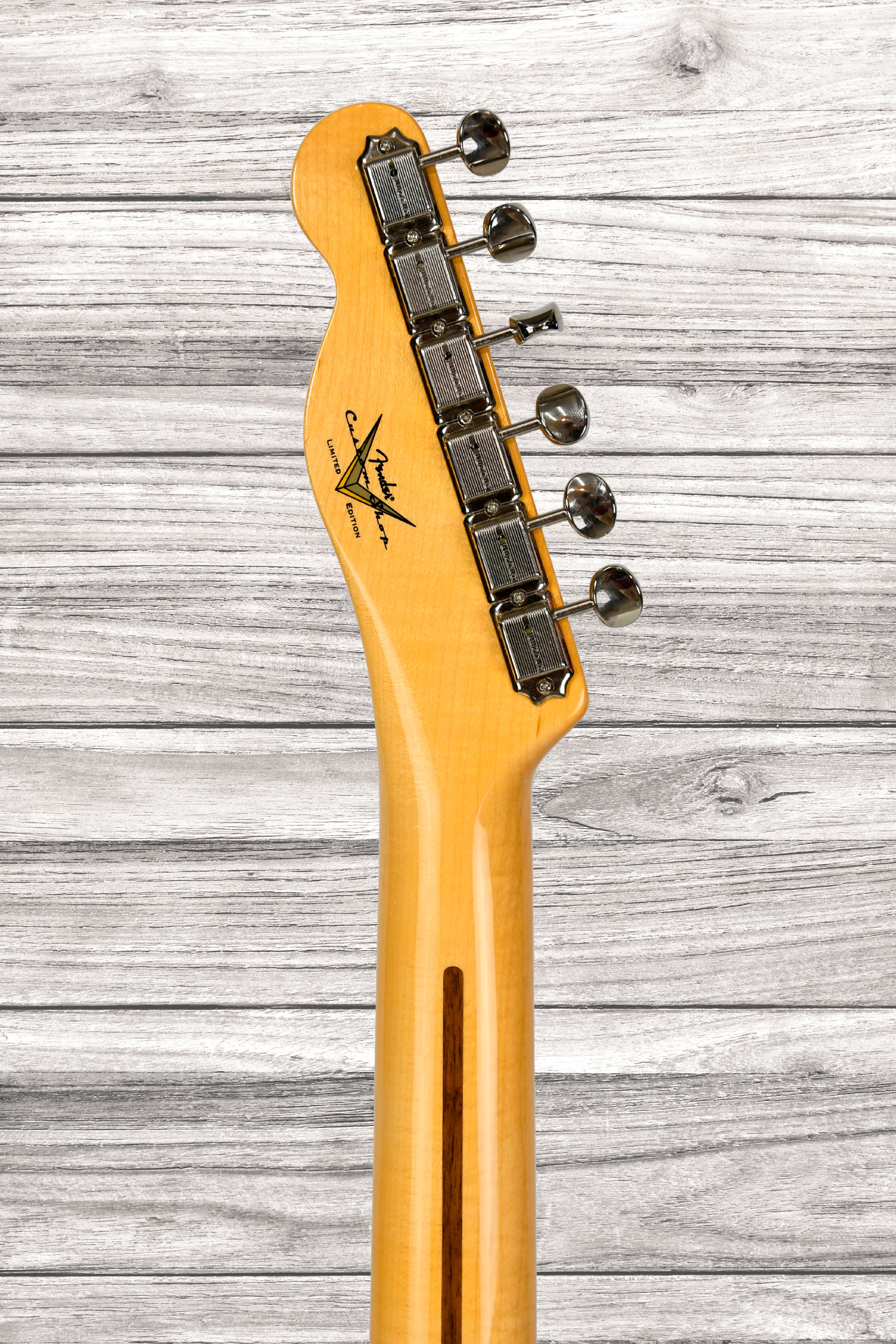fender-custom-shop-limited-edition-54-telecaster-nocaster-blonde_6931765fa79c3.jpg