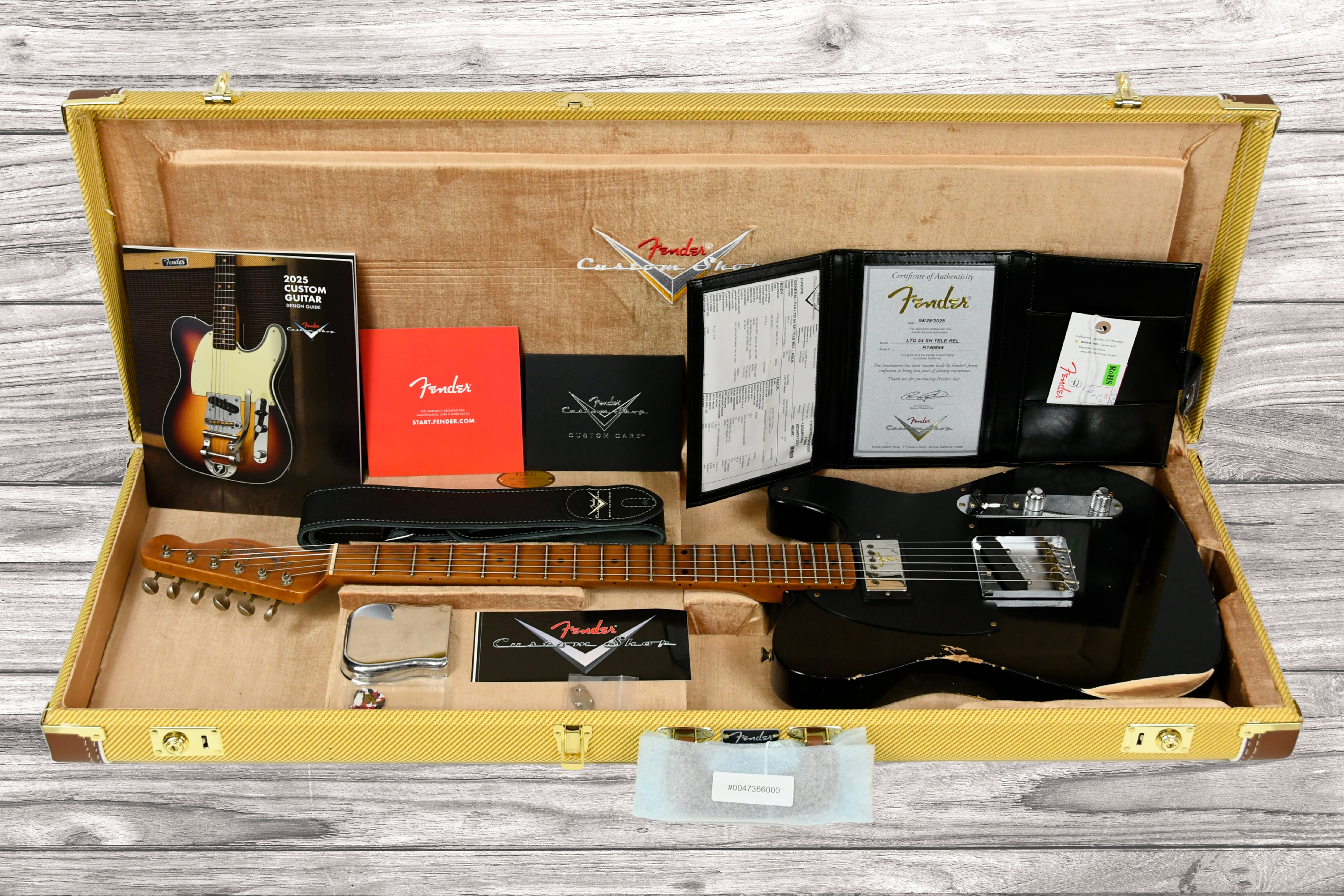 fender-custom-shop-limited-edition-54-telecaster-relic-aged-black_6840205487c14.jpg
