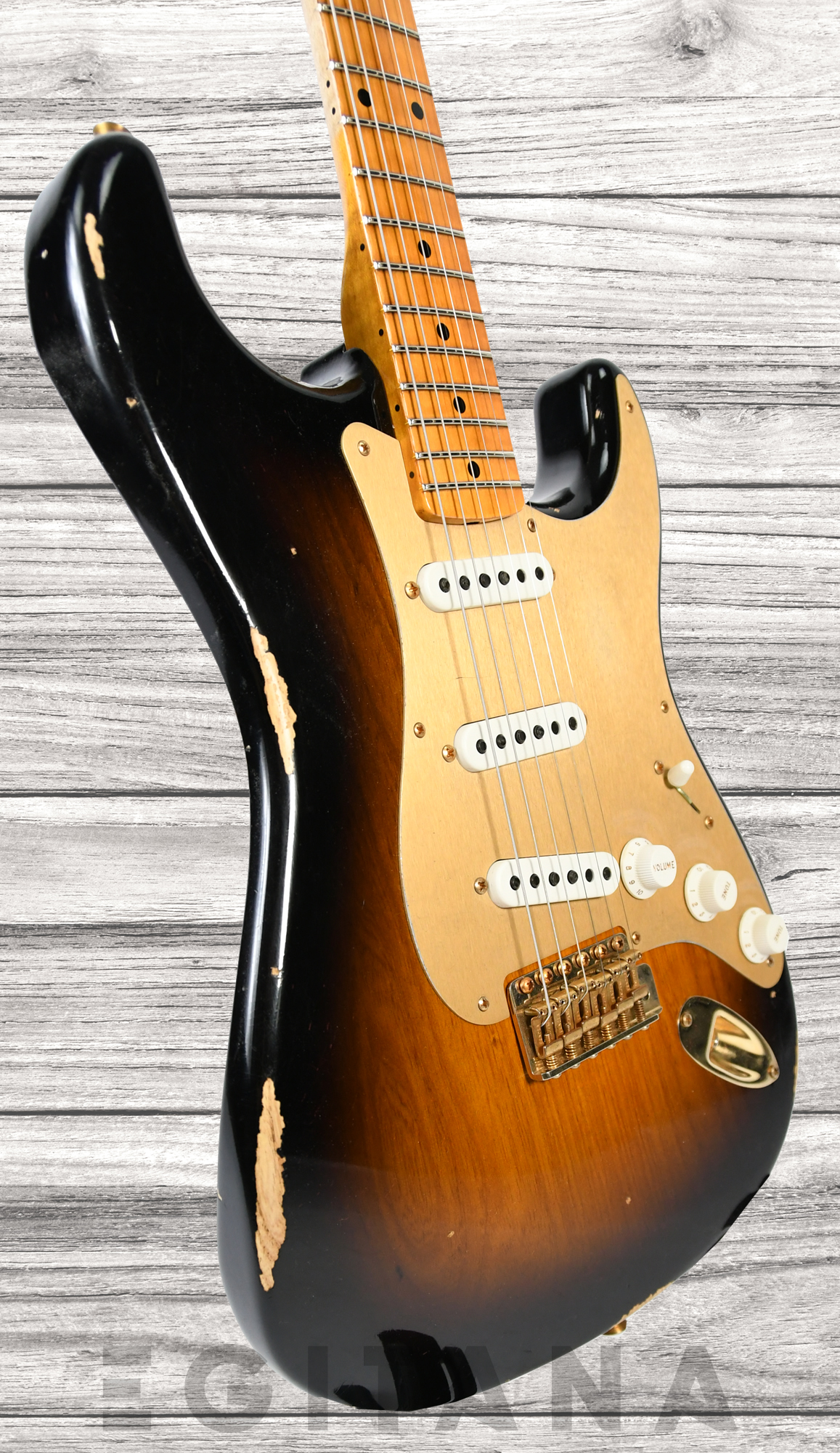 fender-custom-shop-limited-edition-55-bone-tone-relic-2a-flame-maple-fingerboard-wide-fade-2-color-sunburst-gold-hardware_63c588b8a07a2.jpg